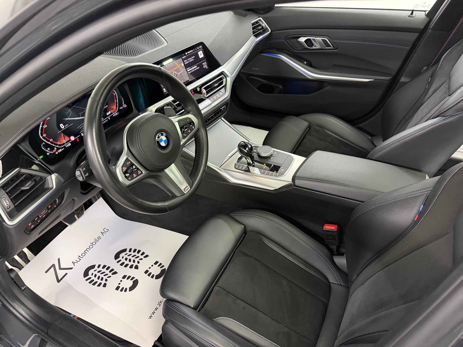 BMW 330i Touring xDrive Dravit Grey M Sport Steptronic / 360° Kamera / H&K Sound / Panoramadach / Komfortzugang / Laserlight /-image-6