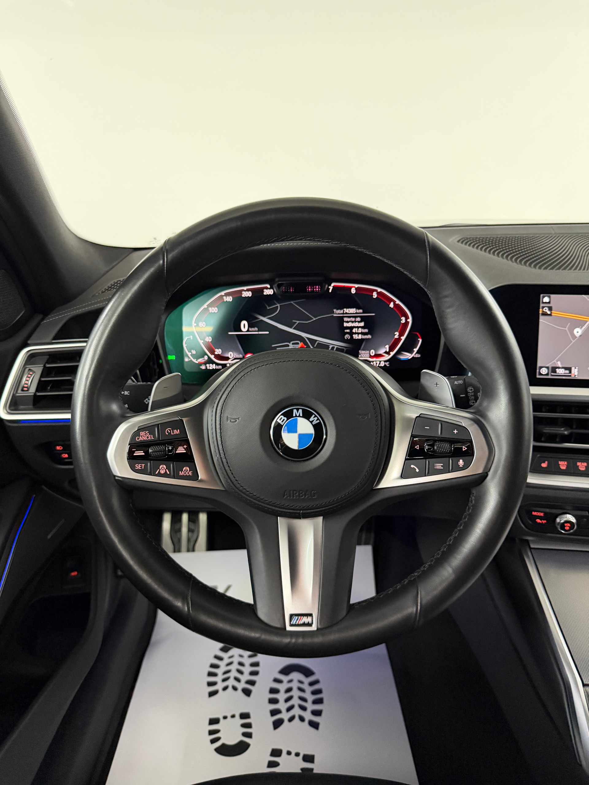 BMW 330i Touring xDrive Dravit Grey M Sport Steptronic / 360° Kamera / H&K Sound / Panoramadach / Komfortzugang / Laserlight /-image-12