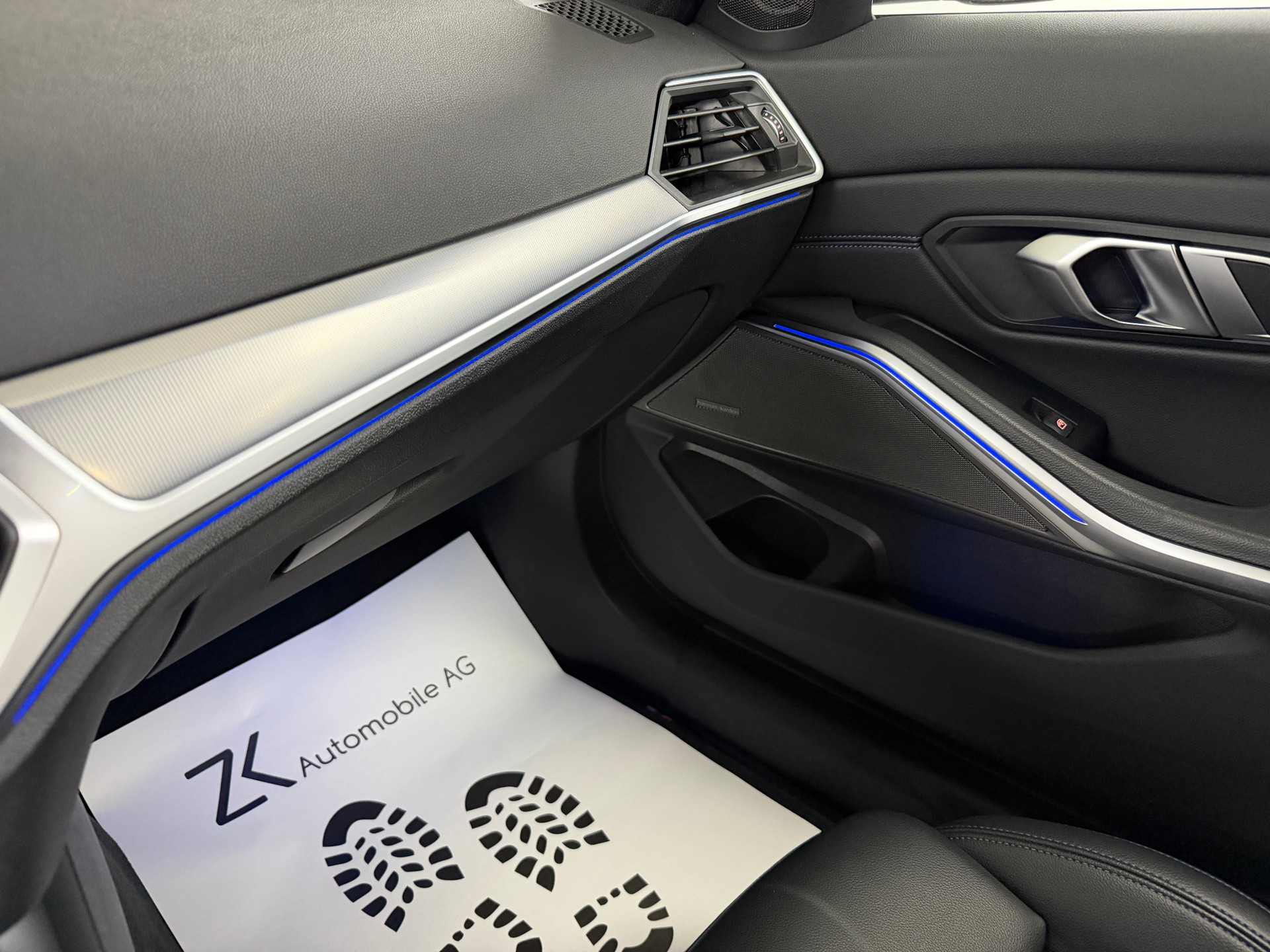 BMW 330i Touring xDrive Dravit Grey M Sport Steptronic / 360° Kamera / H&K Sound / Panoramadach / Komfortzugang / Laserlight /-image-20
