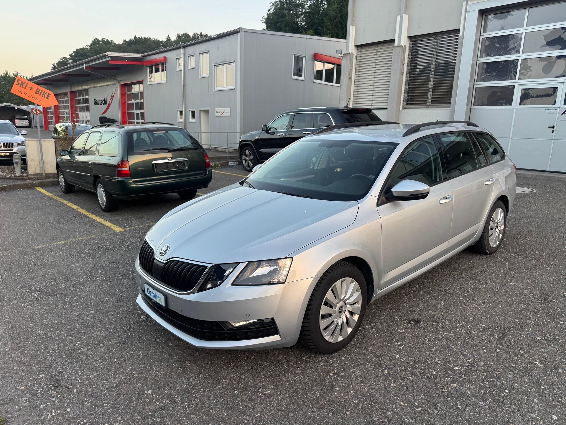 SKODA Octavia Combi 2.0 TDI Ambition 4x4 DSG-showroom-element-1