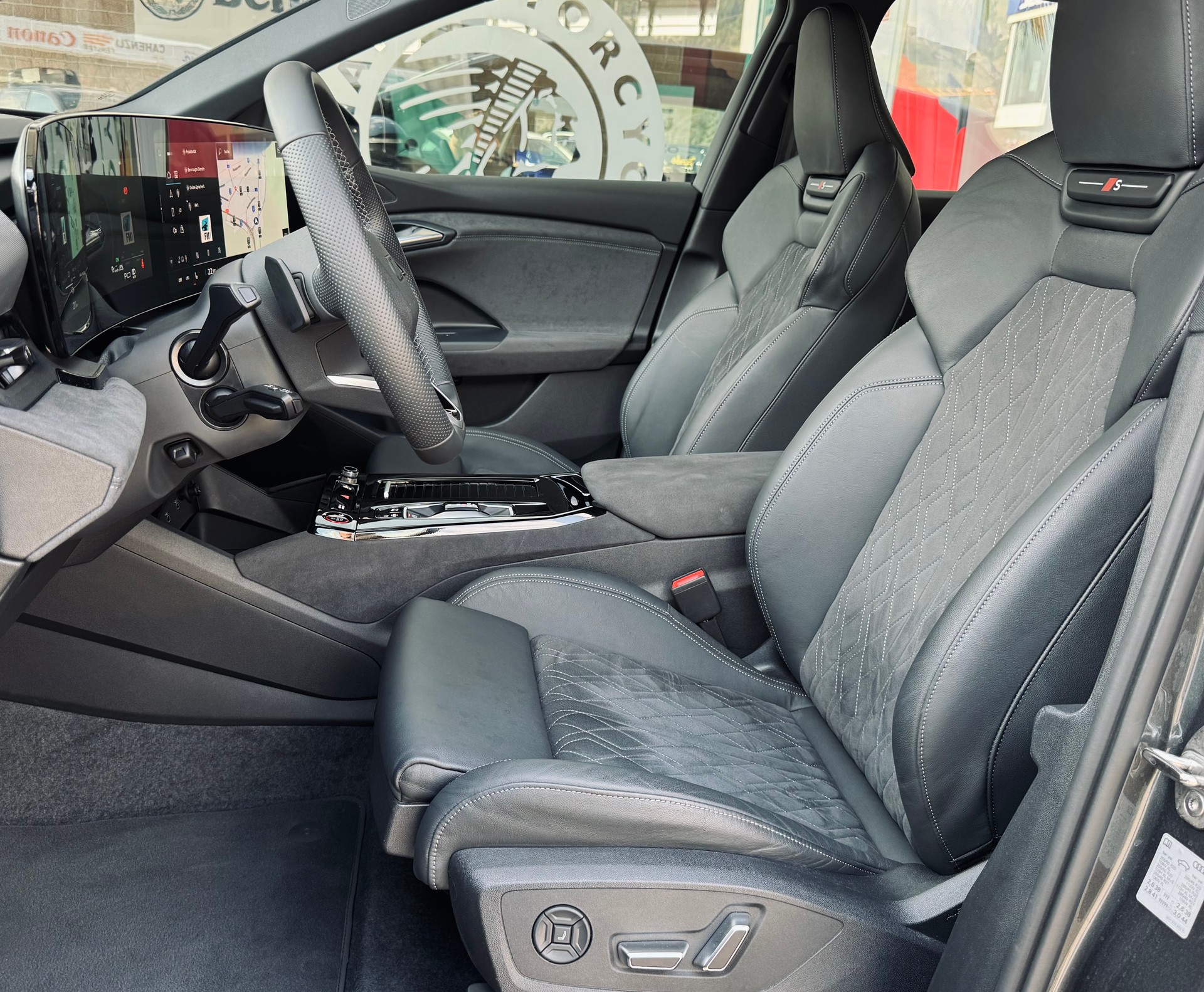 AUDI SQ6 e-tron quattro-image-7