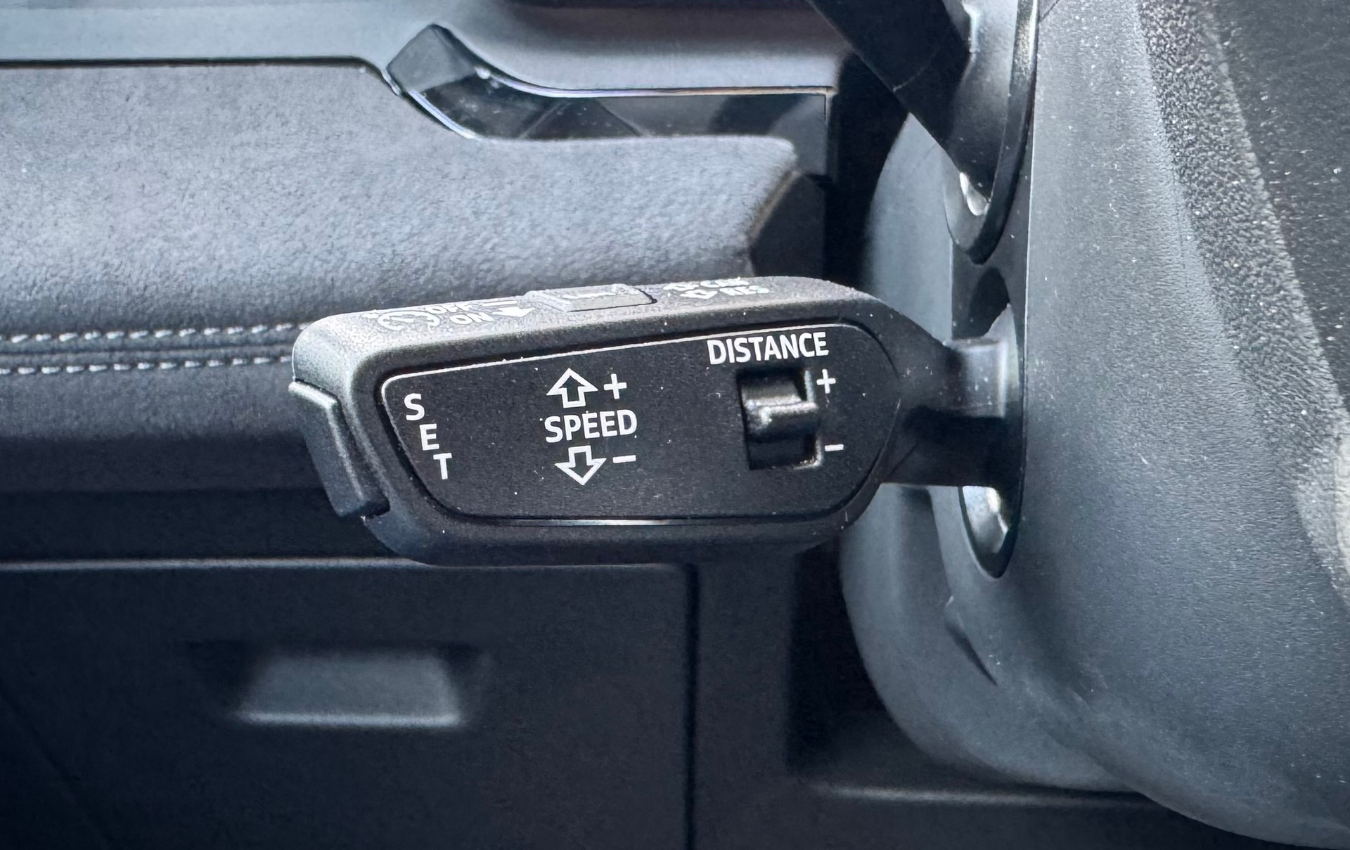 AUDI SQ6 e-tron quattro-image-14