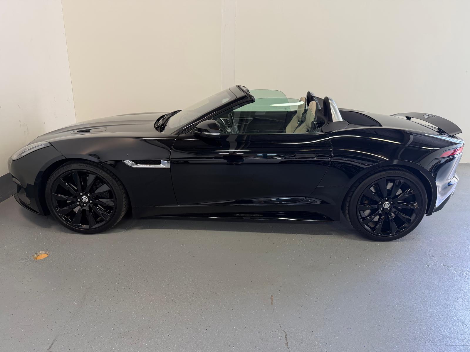 JAGUAR F-Type Convertible 5.0 V8 S/C R AWD Automatik-image-6