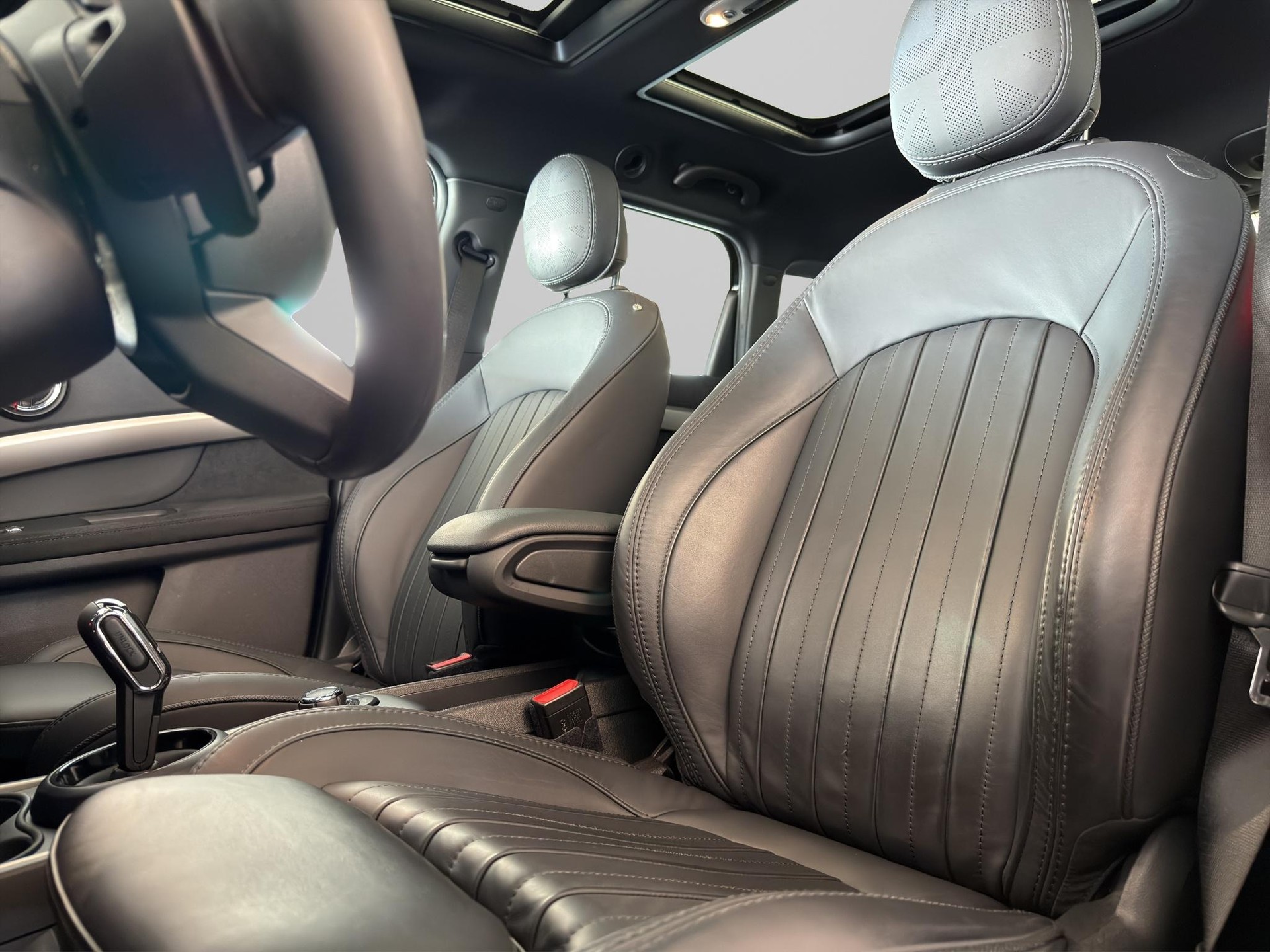 MINI Countryman F60 2.0i John Cooper Works ALL4-image-10