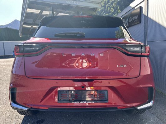 LEXUS LBX AWD Emotion CVT-image-4