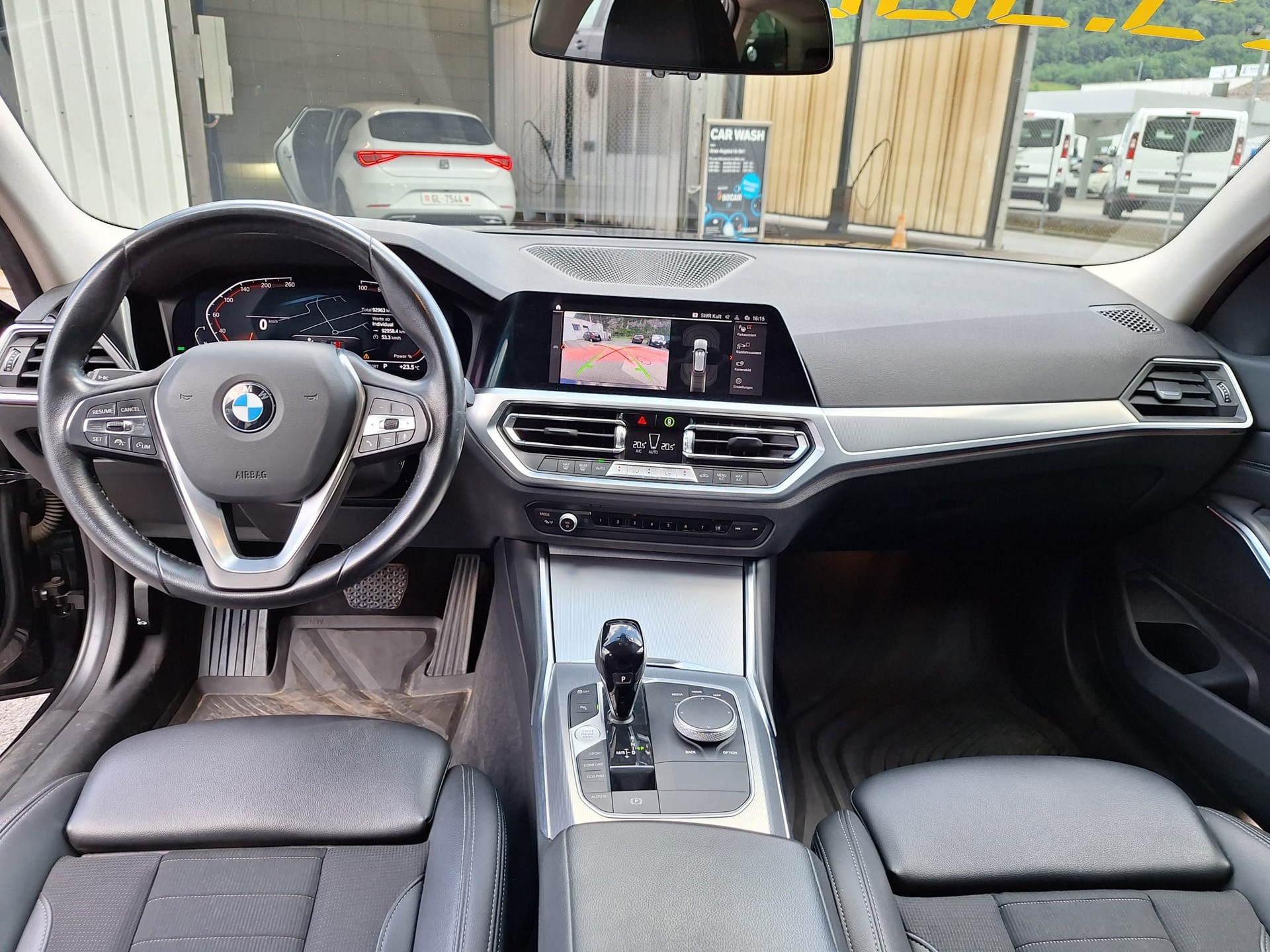 BMW 320d xDrive 48V Touring Steptronic-image-8