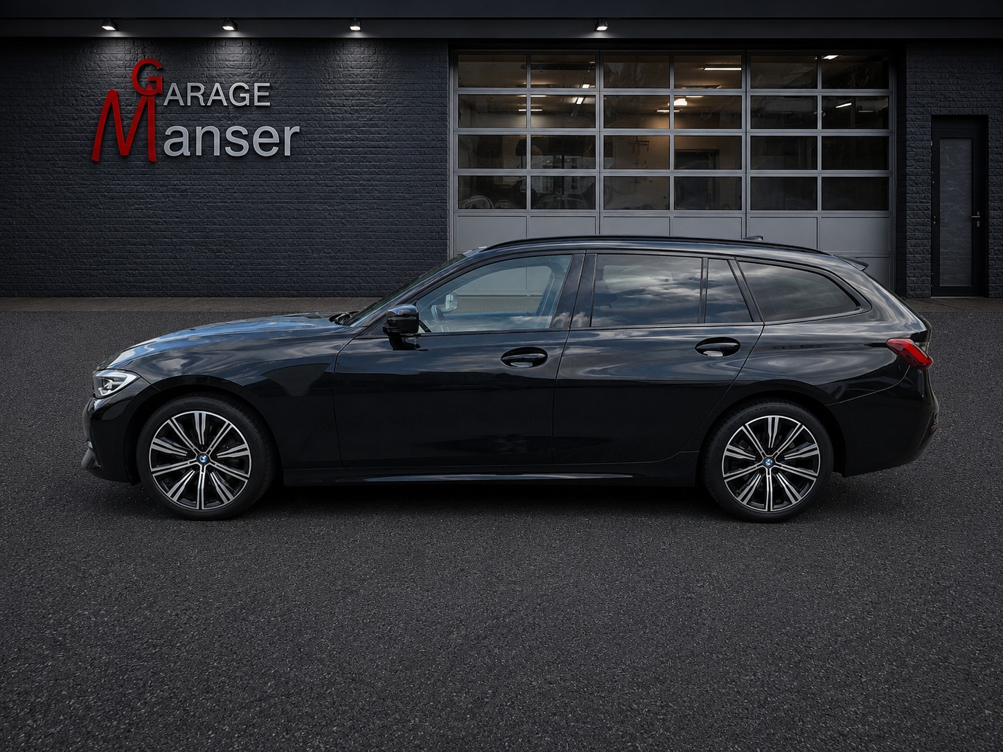 BMW 320d xDrive 48V Touring Steptronic-image-1
