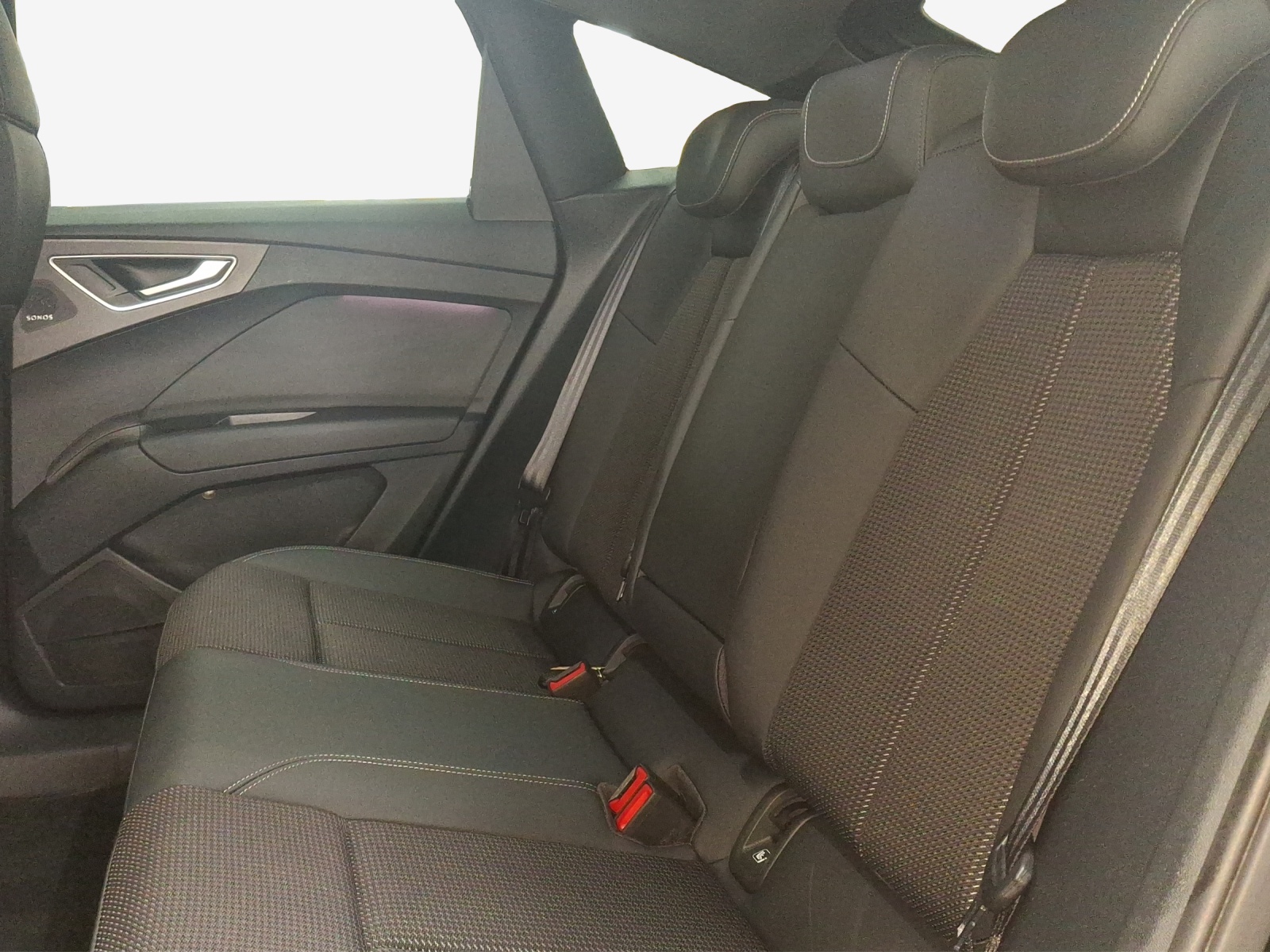 AUDI Q4 Sportback e-tron 50 quattro-image-12