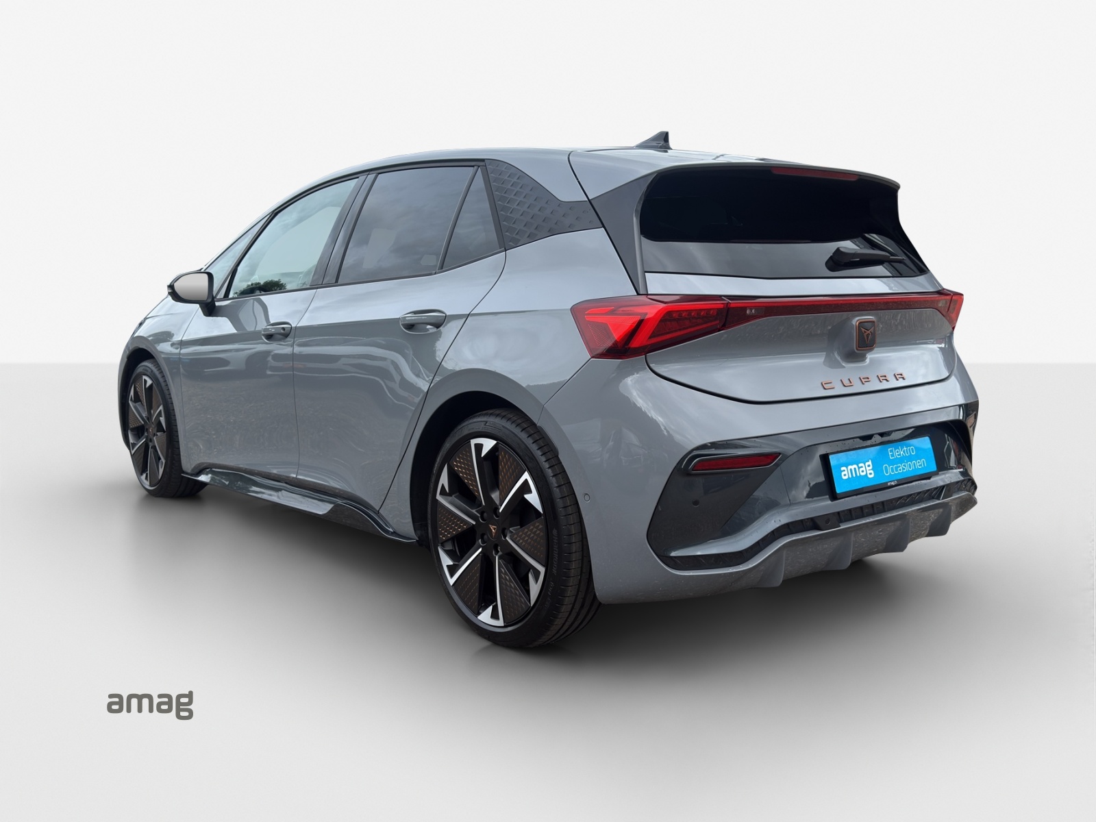 CUPRA Born 77 kWh e-Boost-showroom-element-2
