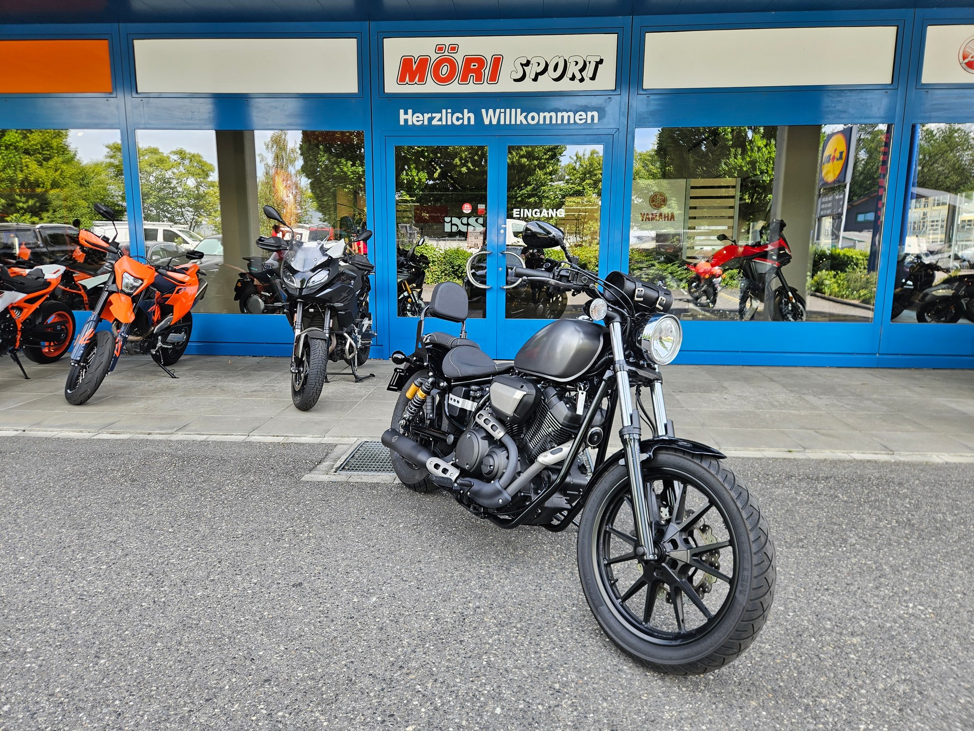 YAMAHA XV 950 R ABS-image-1