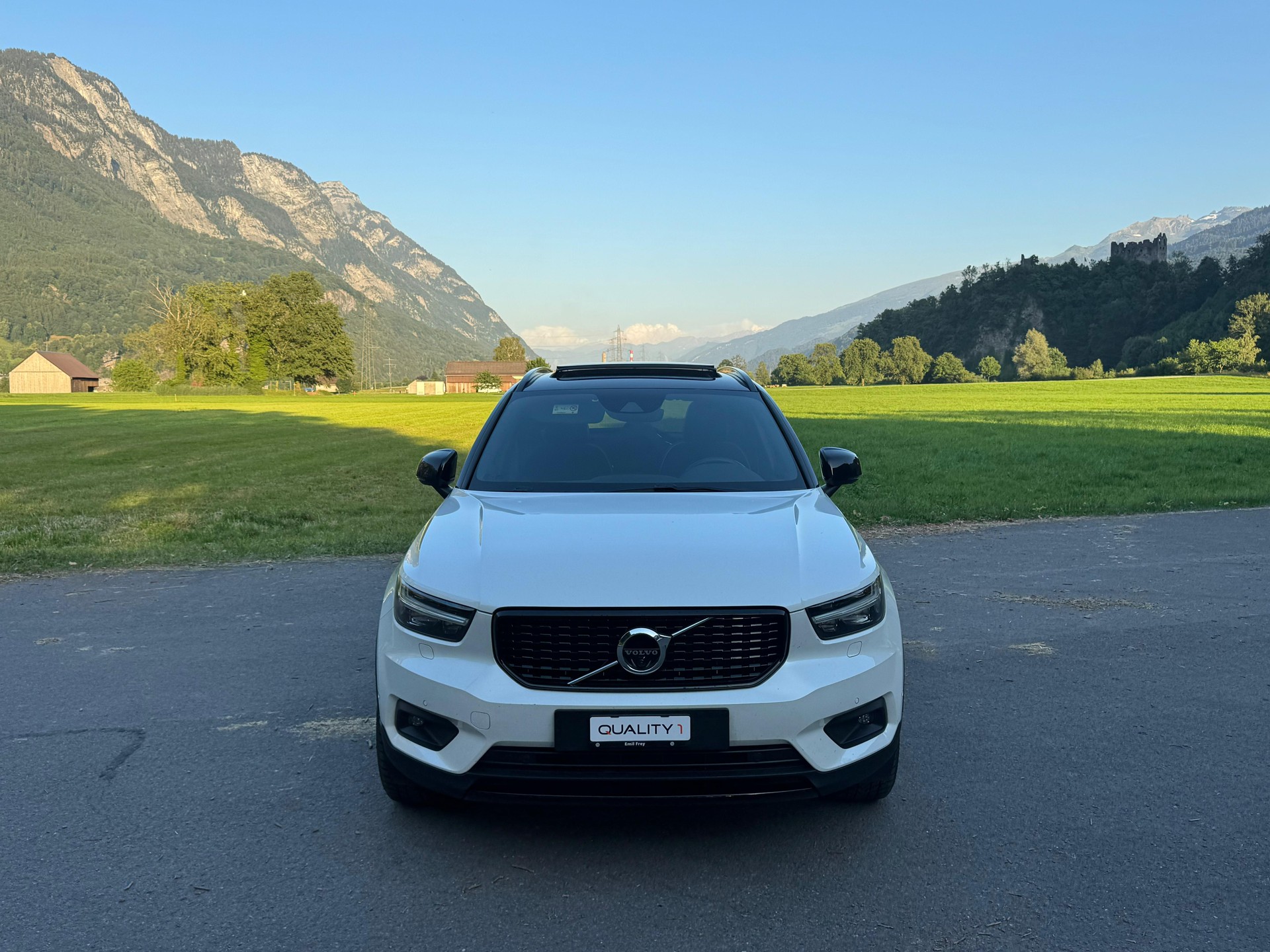 VOLVO XC40 T5 TwE R-Design Expression DCT