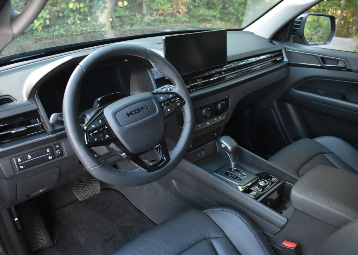 KGM-SsangYong Musso 2.2 Titanium 4WD A-image-6
