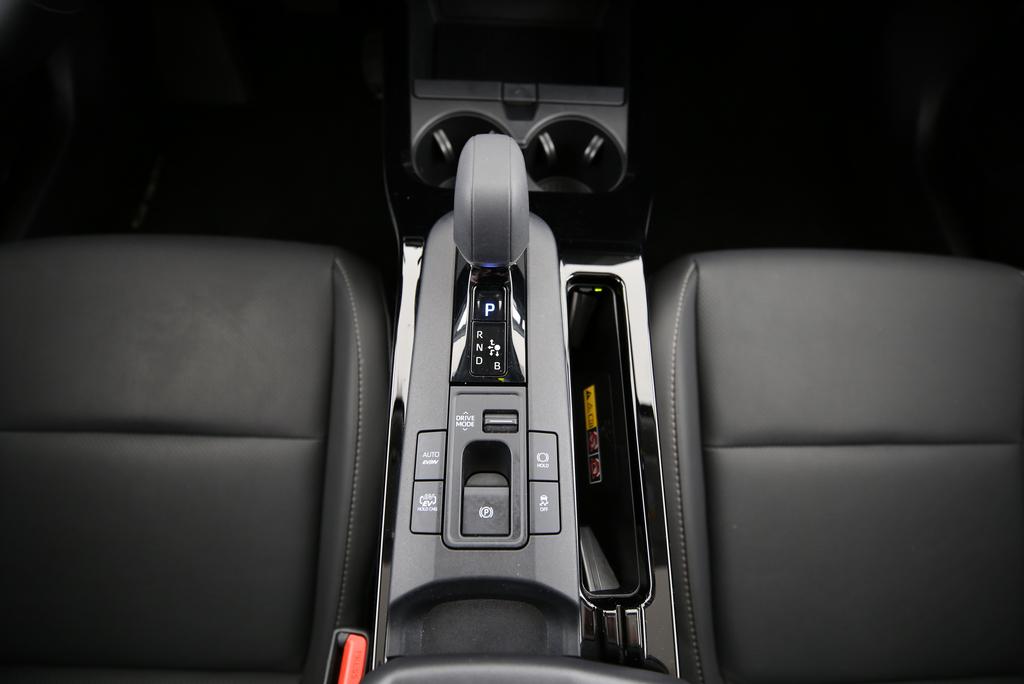 TOYOTA Prius 2.0 Plug-In-Hybrid Premium-image-7