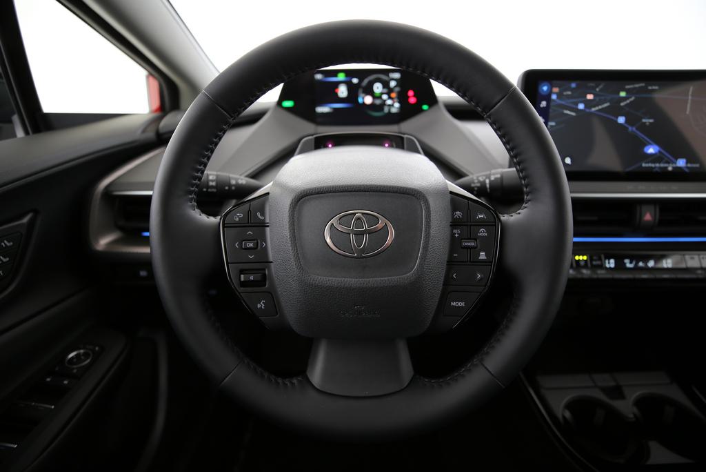TOYOTA Prius 2.0 Plug-In-Hybrid Premium-image-4