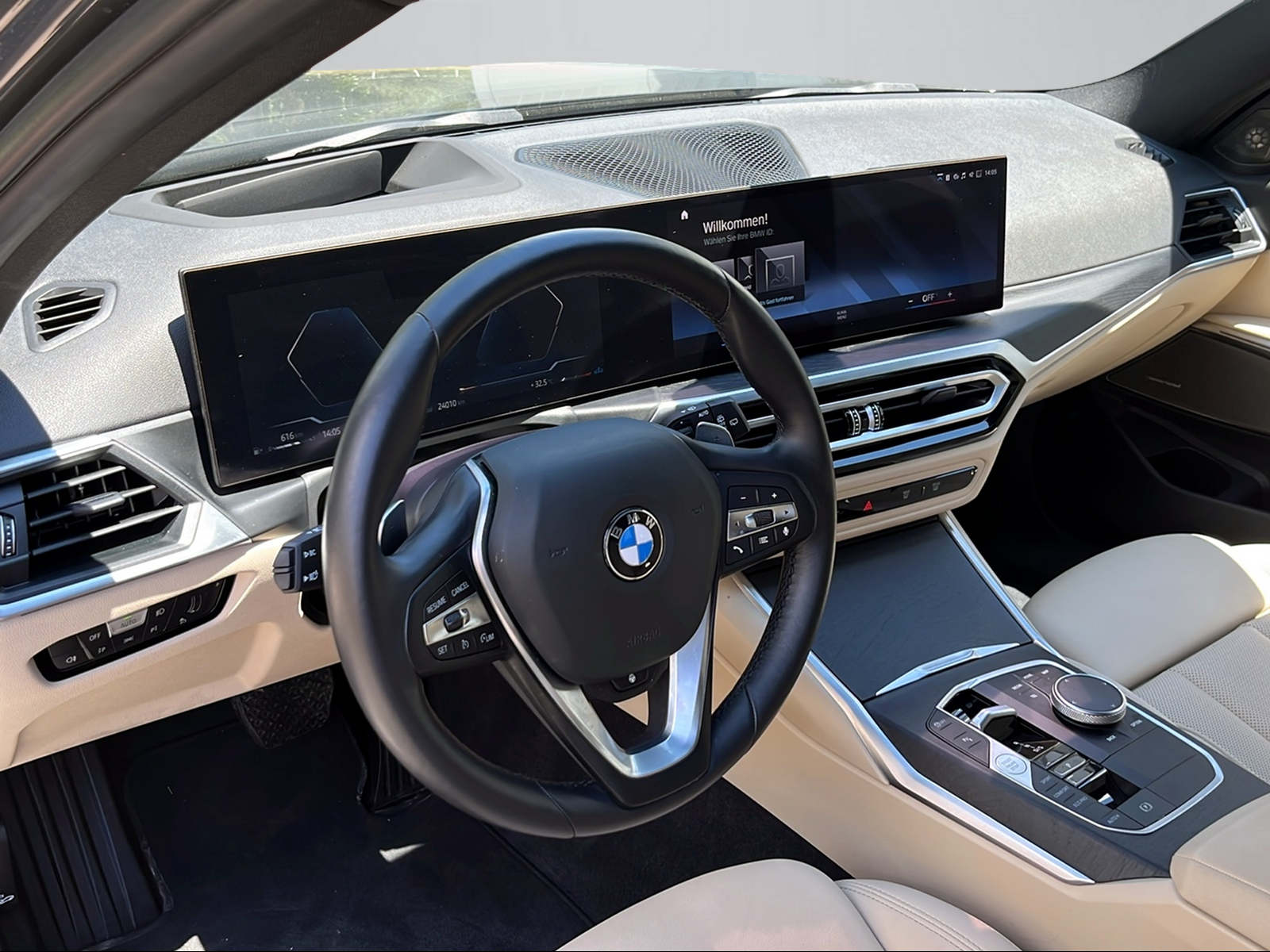 BMW 330d xDrive 48V Touring Steptronic M Sport-showroom-element-3