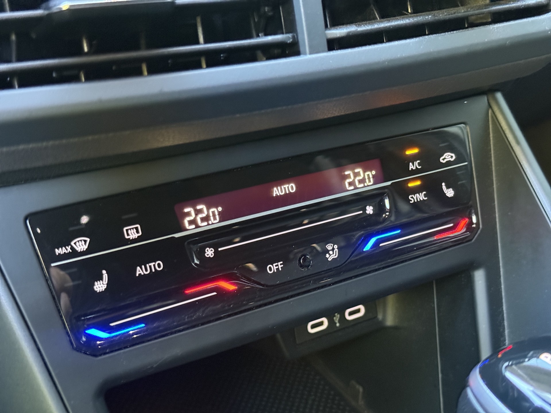 VW Polo 1.0 TSI R-Line DSG-image-22
