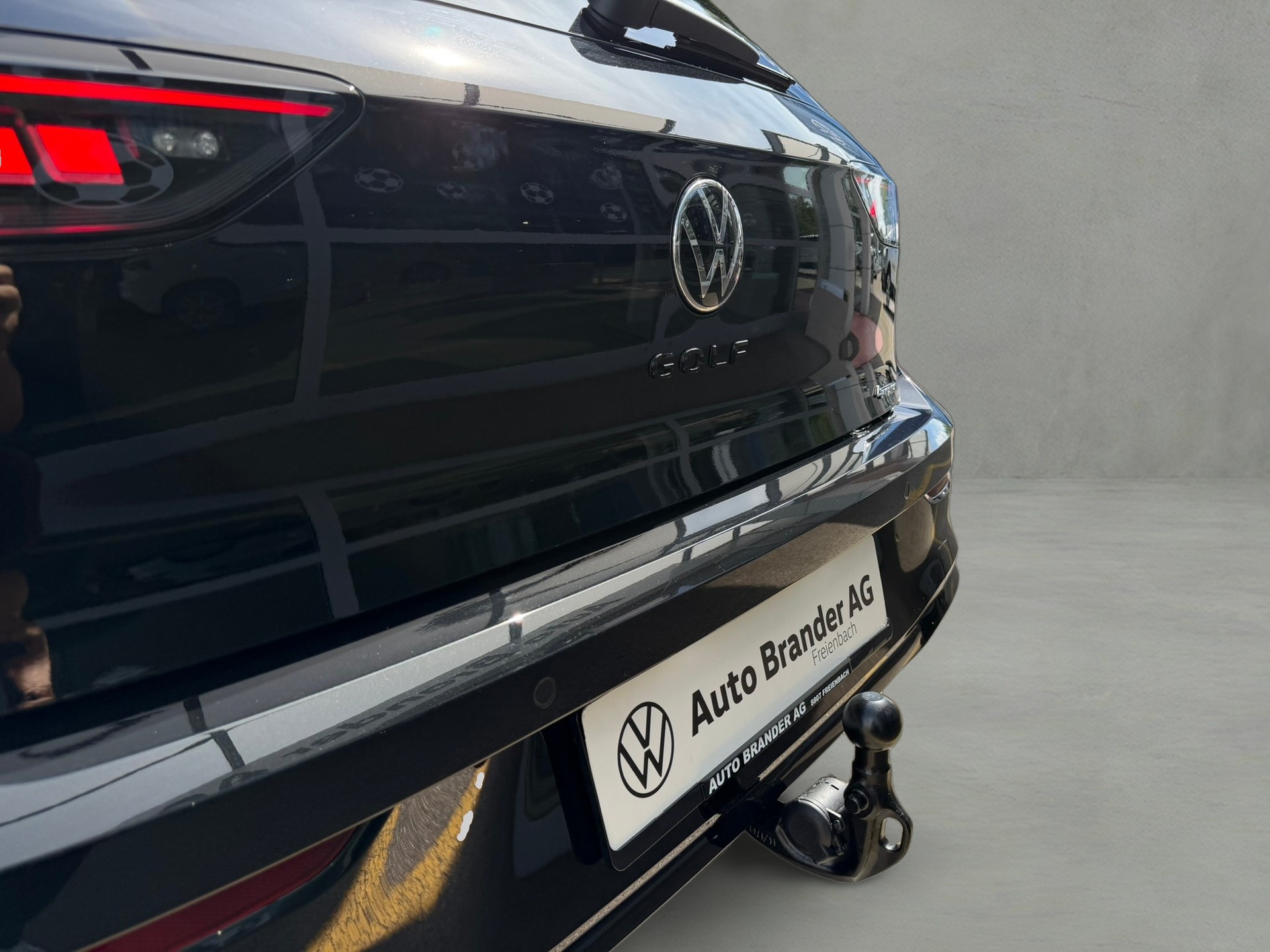 VW Golf 2.0 TSI R-Line DSG 4 Motion-image-28