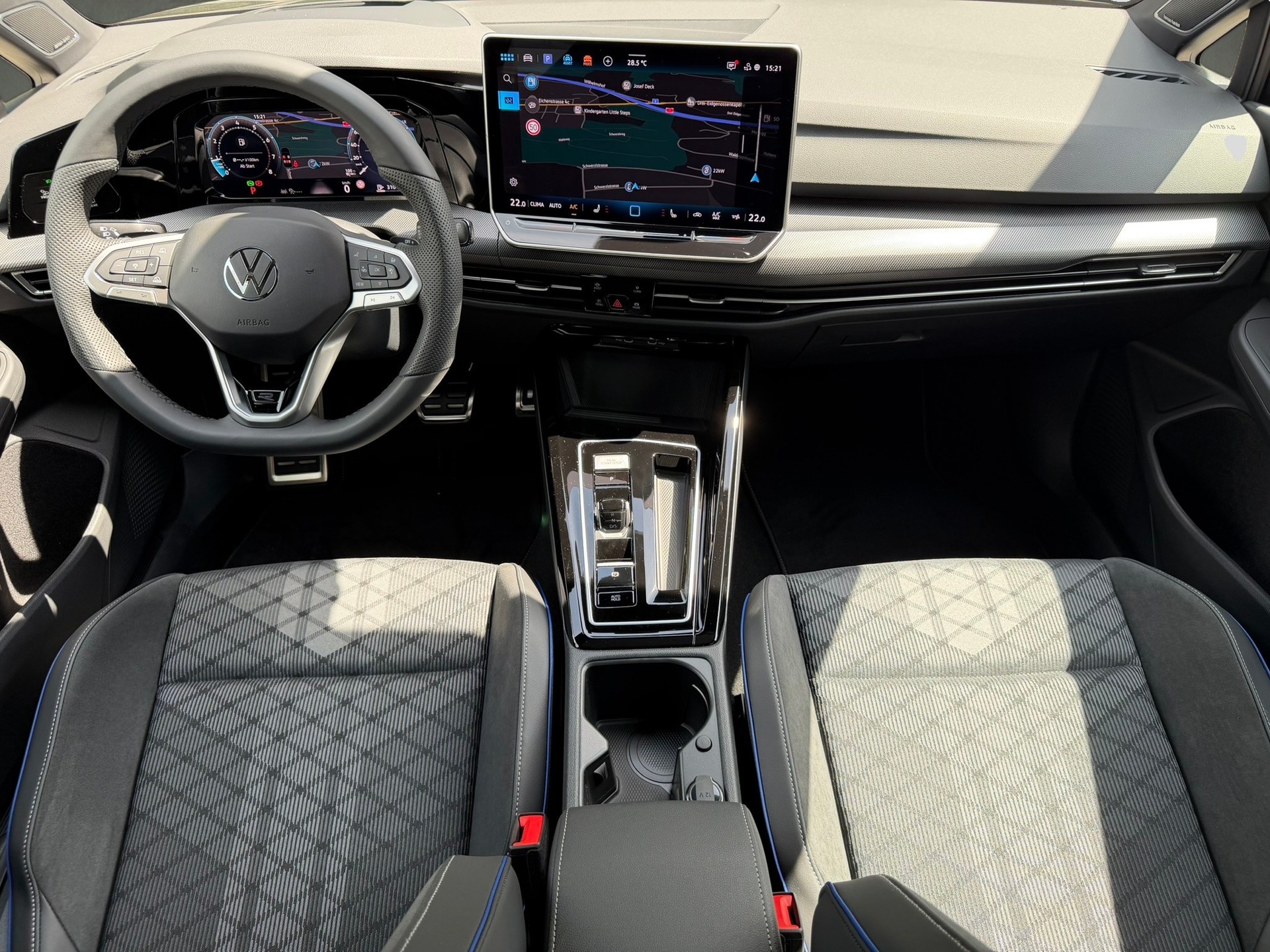 VW Golf 2.0 TSI R-Line DSG 4 Motion-image-8