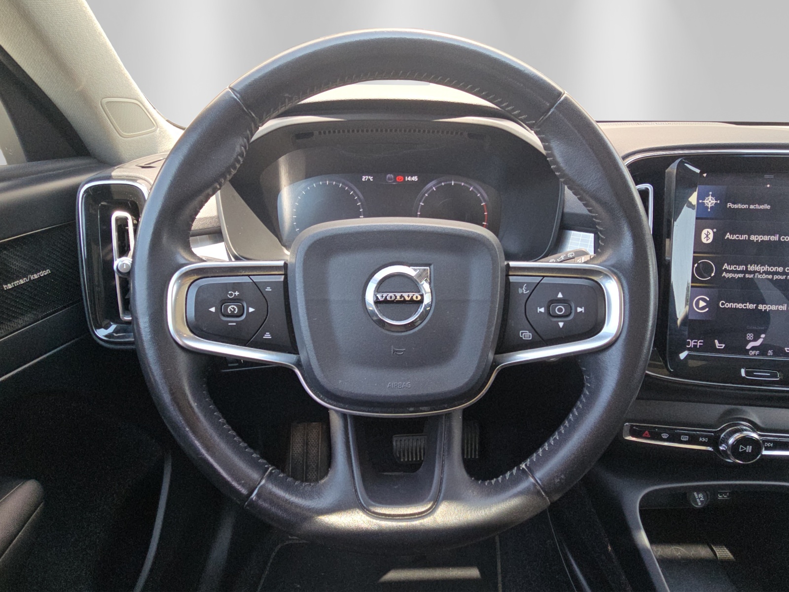 VOLVO XC40 1.5 T3 Momentum-image-10