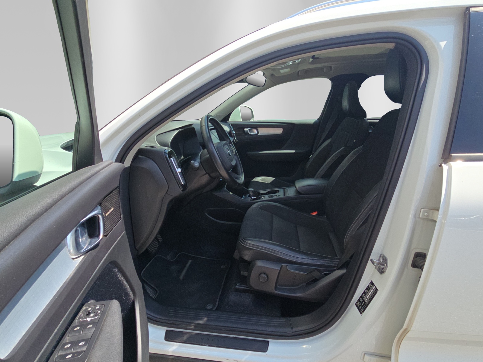 VOLVO XC40 1.5 T3 Momentum-image-11