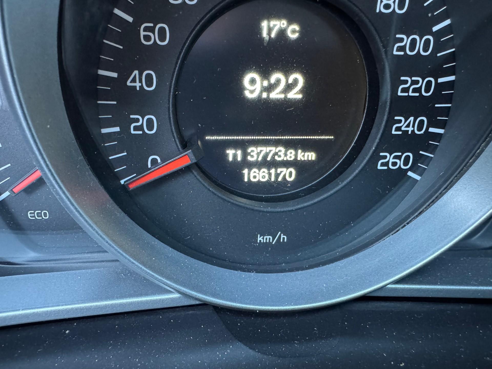 VOLVO V40 T2 Momentum-image-7