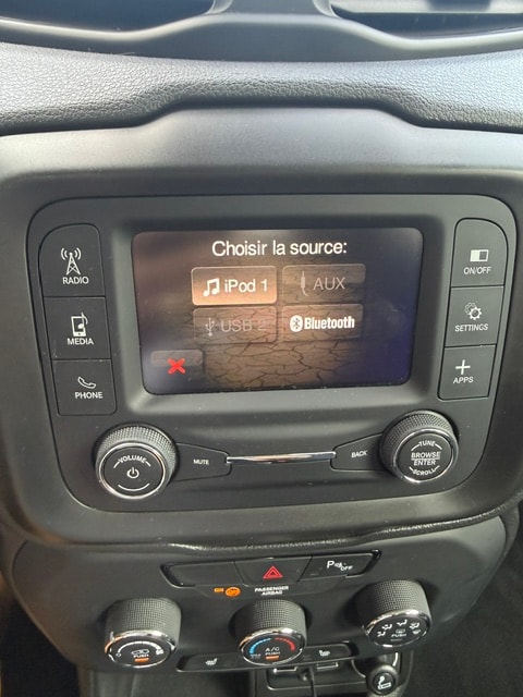 JEEP Renegade 1.4 Turbo Longitude-image-18