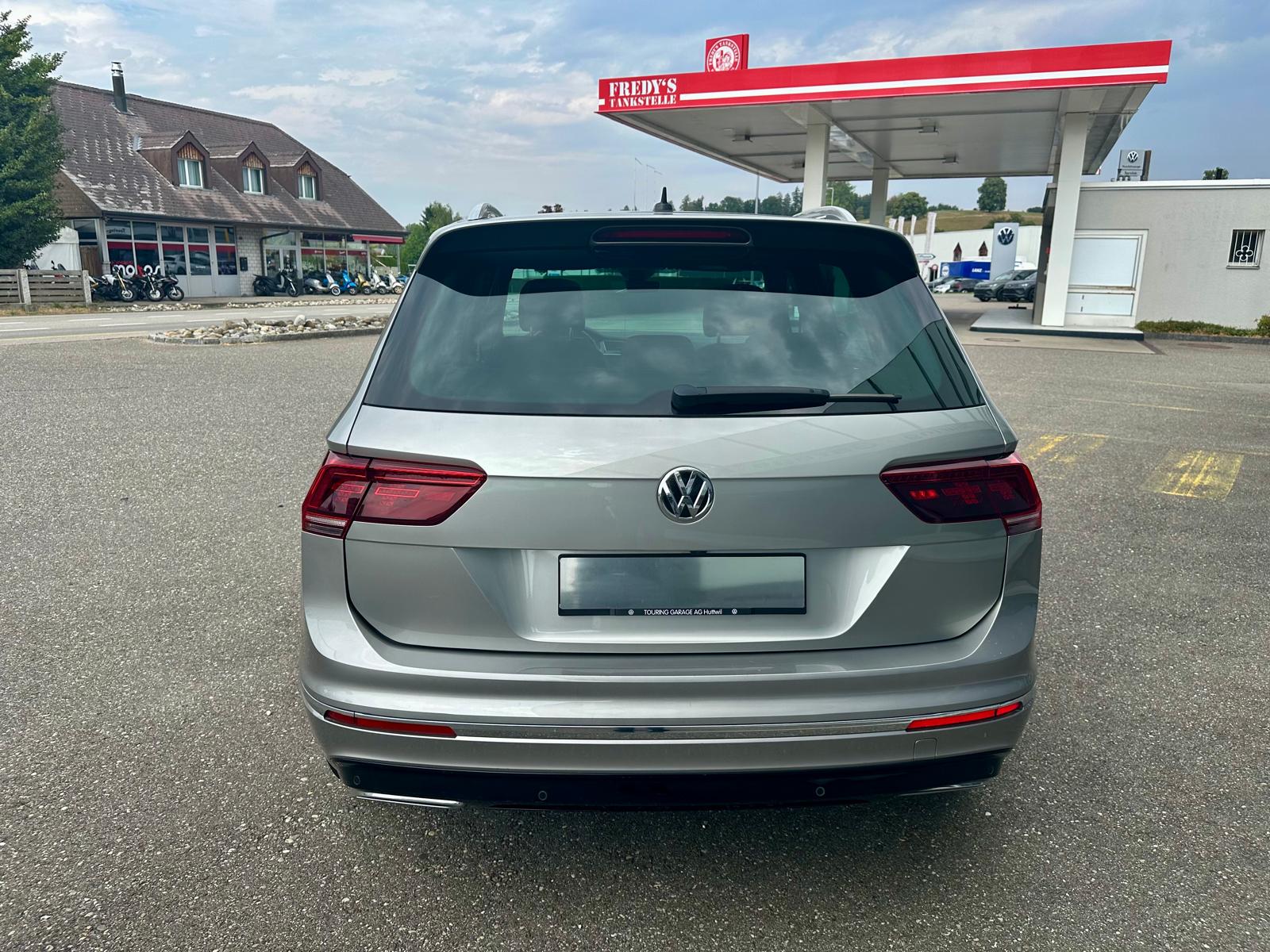 VW Tiguan 2.0TSI Highline 4Motion DSG-showroom-element-3