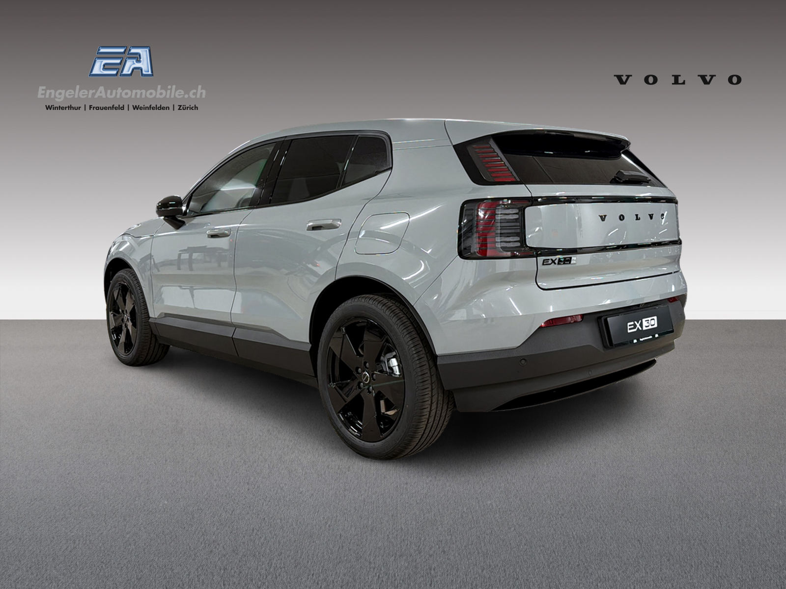 VOLVO EX 30 E60 Plus Swiss Black Edition-showroom-element-3