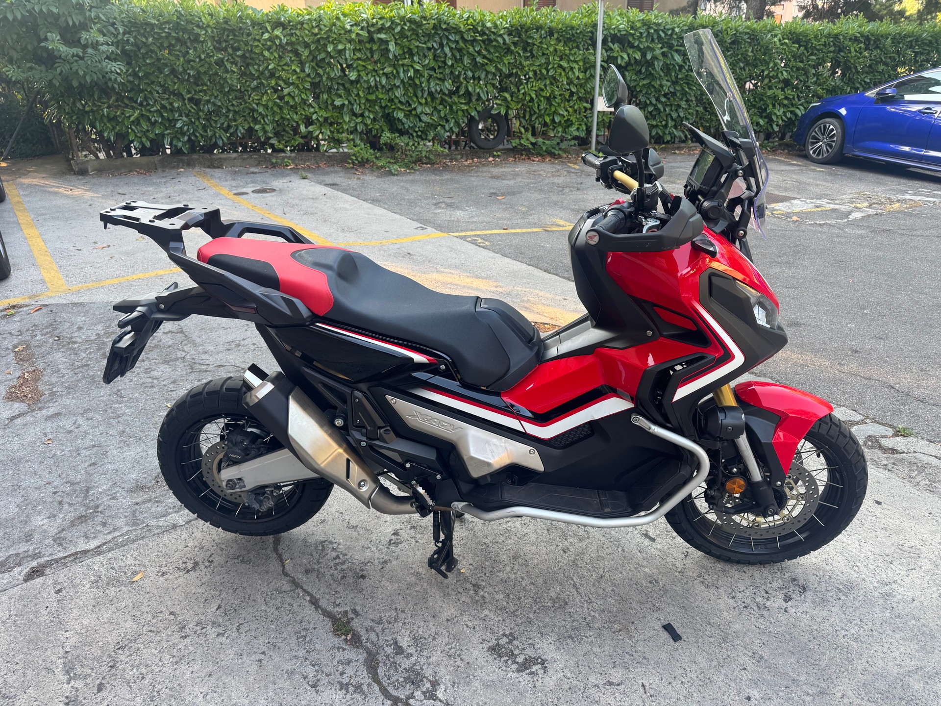 HONDA X-ADV 750 ABS-image-5