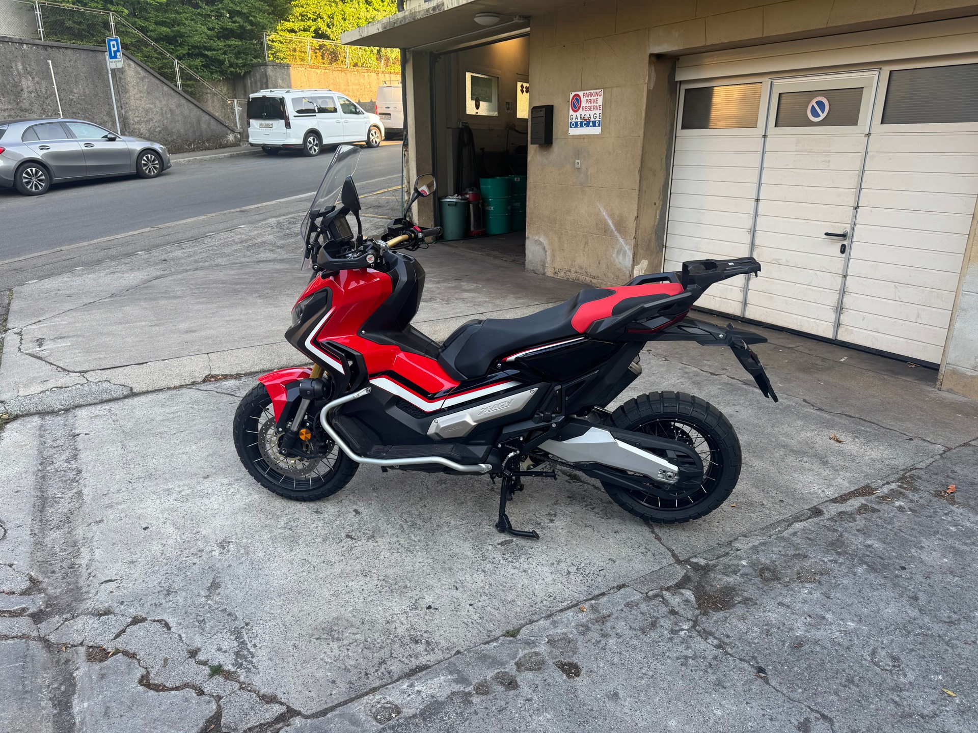HONDA X-ADV 750 ABS-image-6