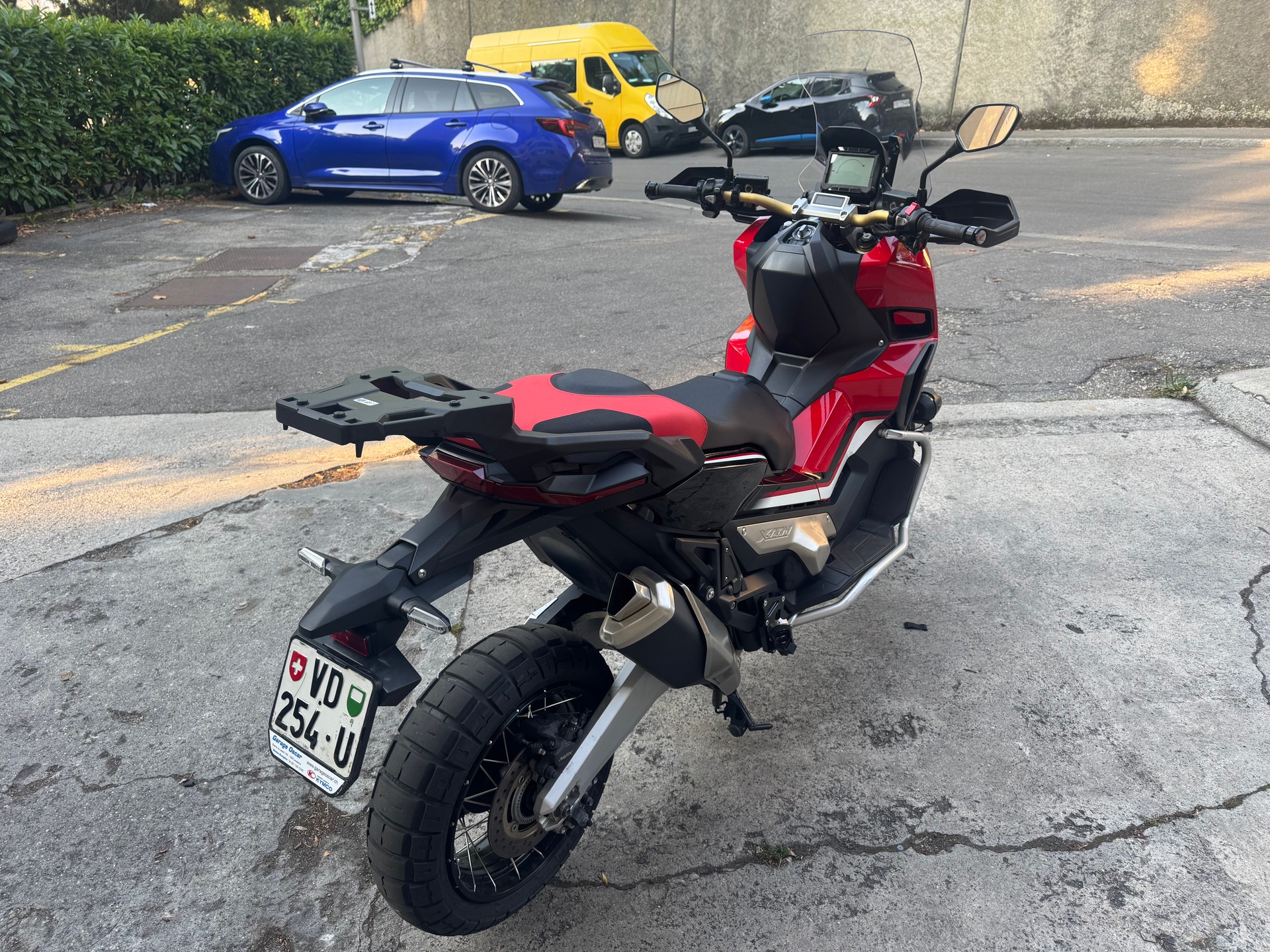 HONDA X-ADV 750 ABS-image-3