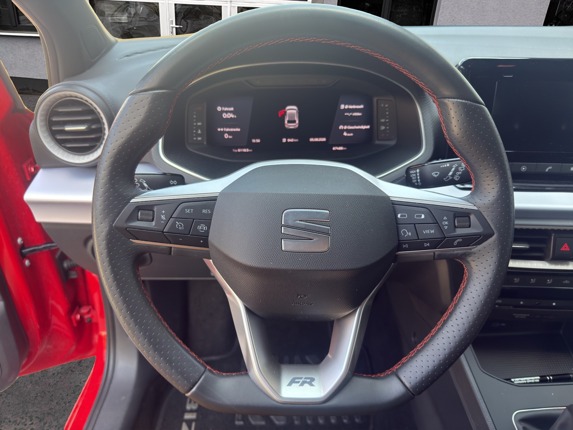 SEAT Ibiza 1.0 EcoTSI FR-Line-image-10