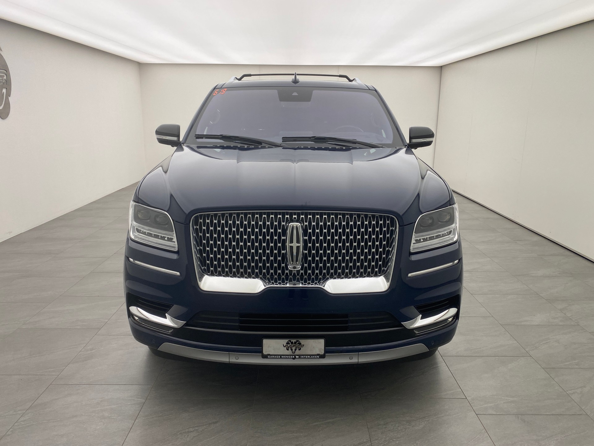 LINCOLN Navigator 3.5 Reserve-showroom-element-1