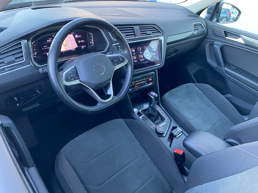 VW Tiguan 2.0 TDI SCR Elegance 4Motion DSG-image-8