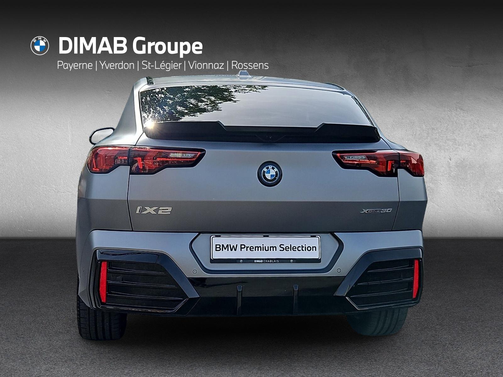 BMW iX2 30 Sport M Pro xDrive U10 (CH)-showroom-element-3