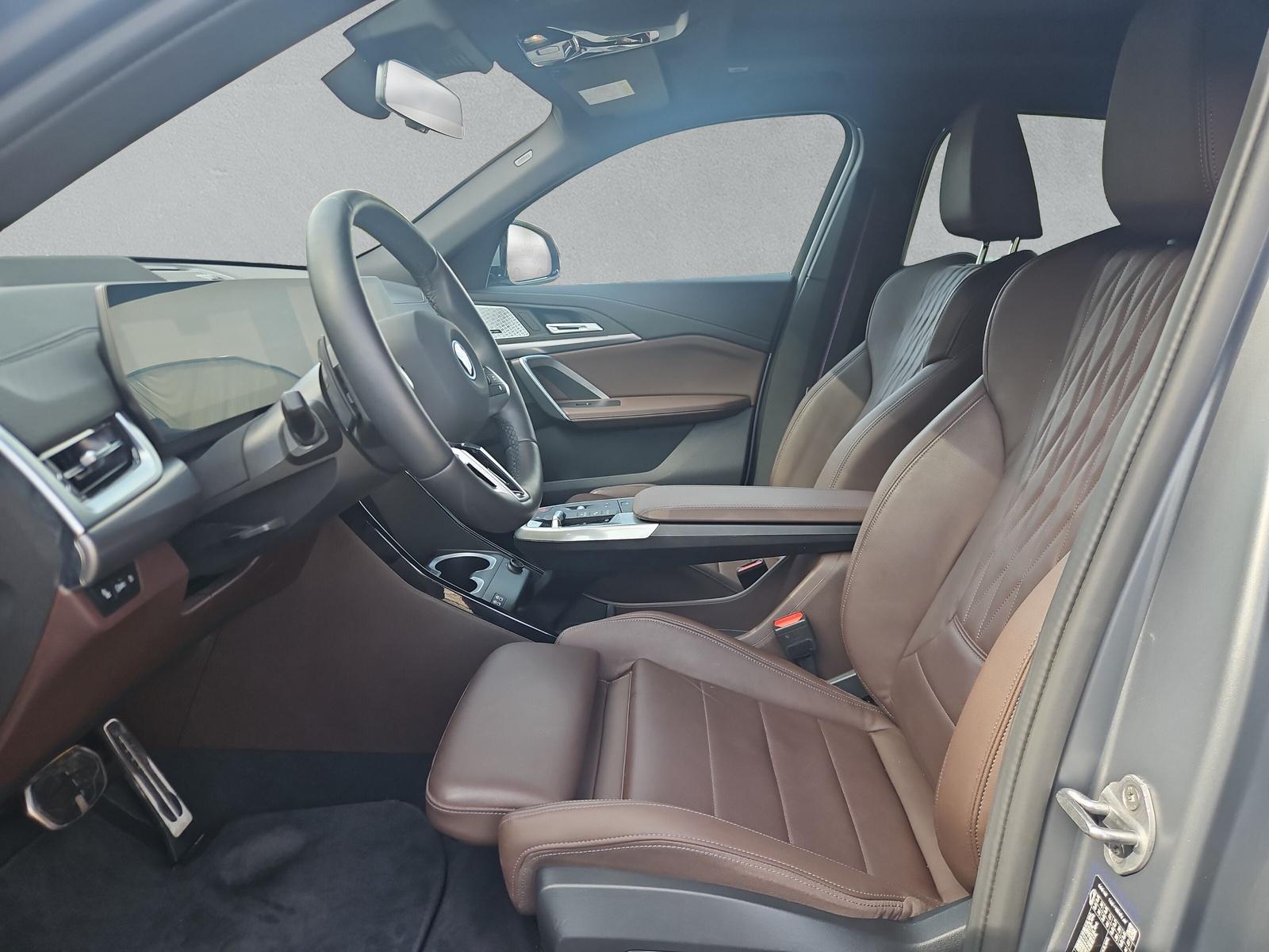 BMW iX2 30 Sport M Pro xDrive U10 (CH)-image-11