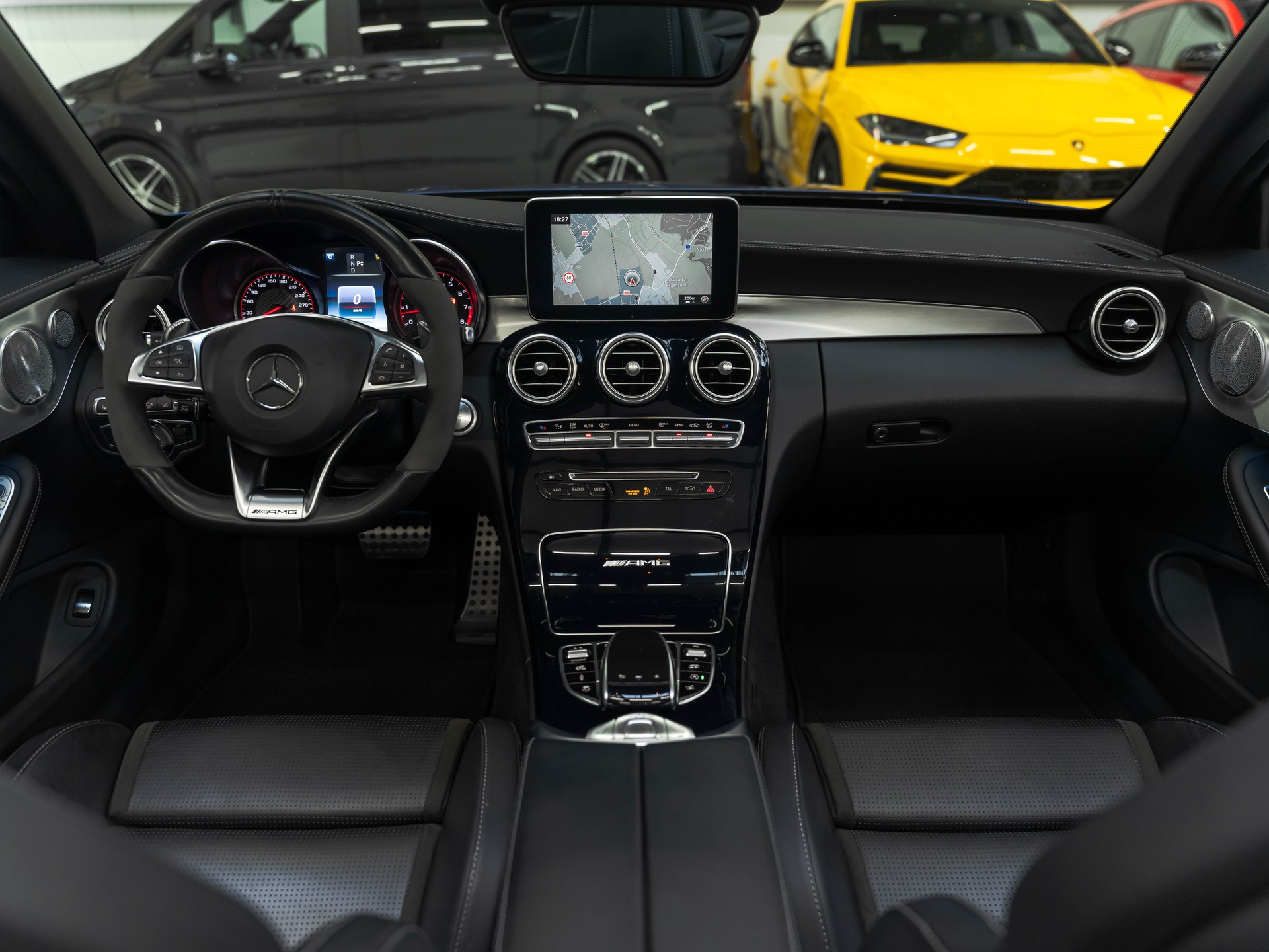 MERCEDES-BENZ C 63 S Cabriolet AMG Speedshift-image-7
