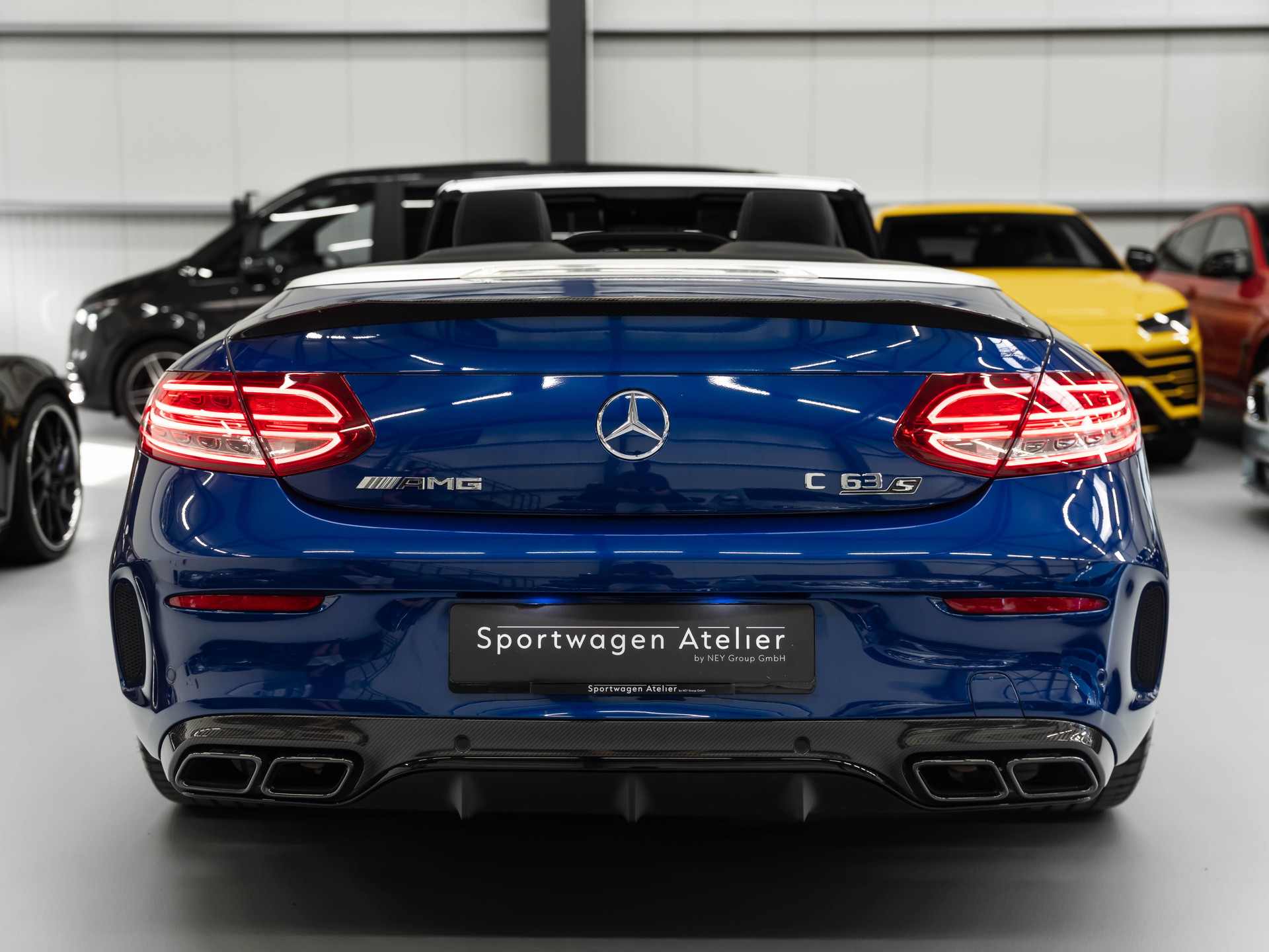 MERCEDES-BENZ C 63 S Cabriolet AMG Speedshift-showroom-element-3