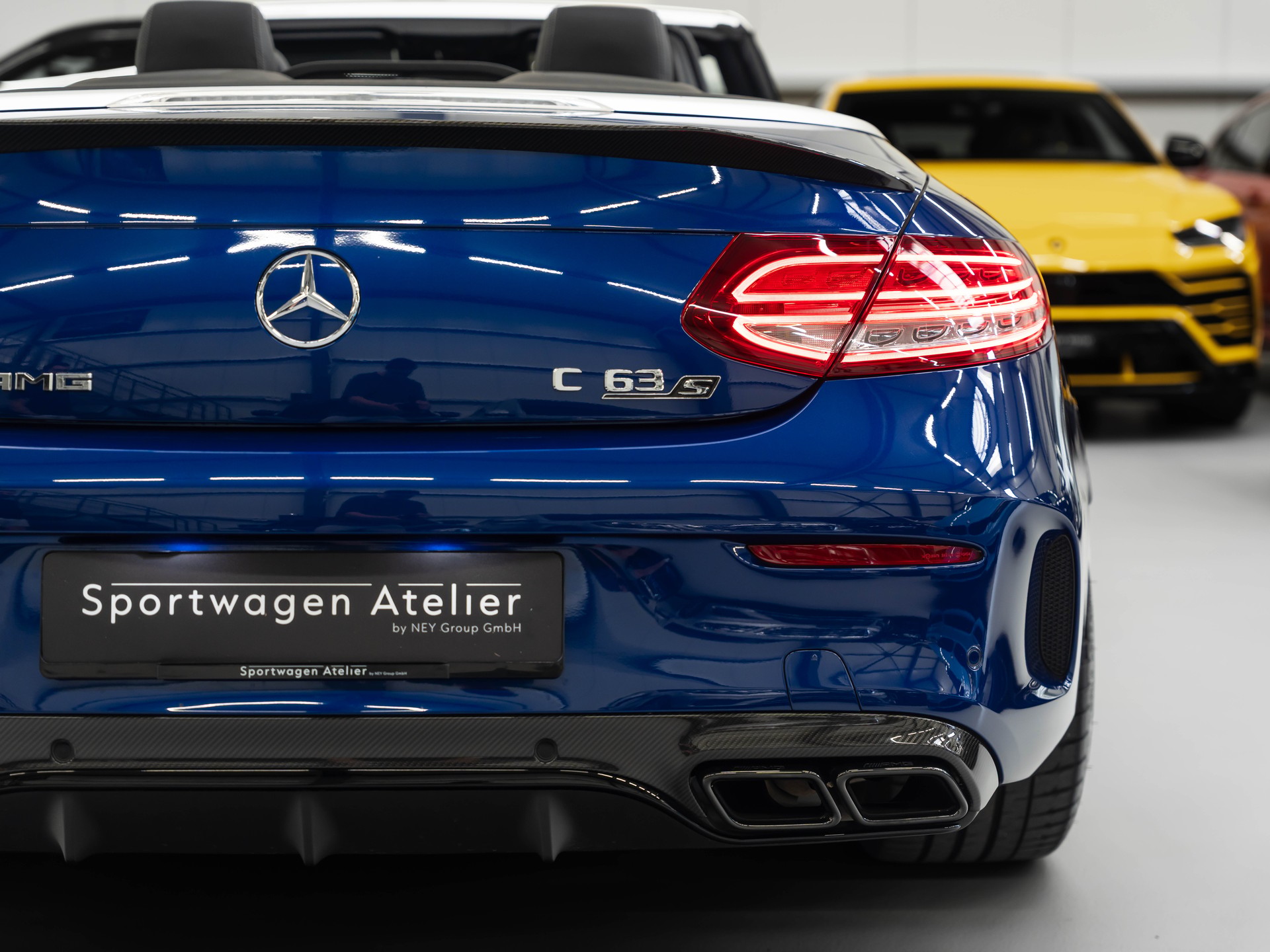 MERCEDES-BENZ C 63 S Cabriolet AMG Speedshift-image-15