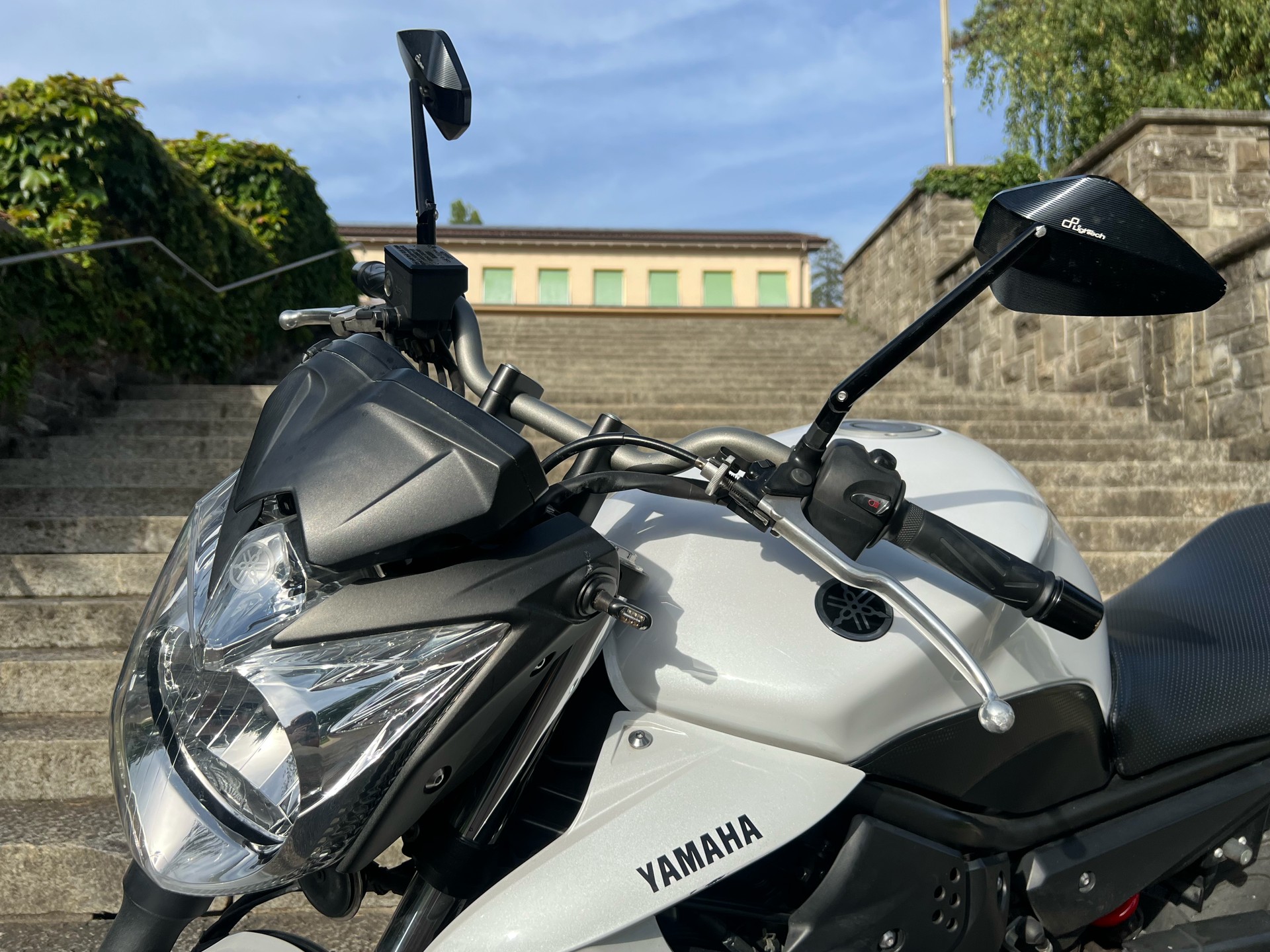 YAMAHA XJ 6-image-9