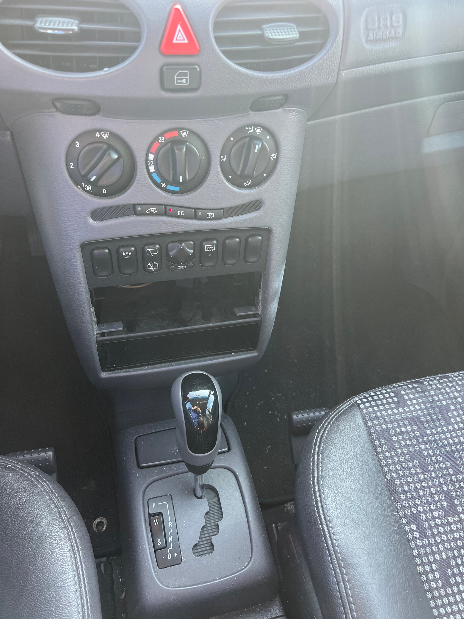 MERCEDES-BENZ A 160 Elégance-image-4