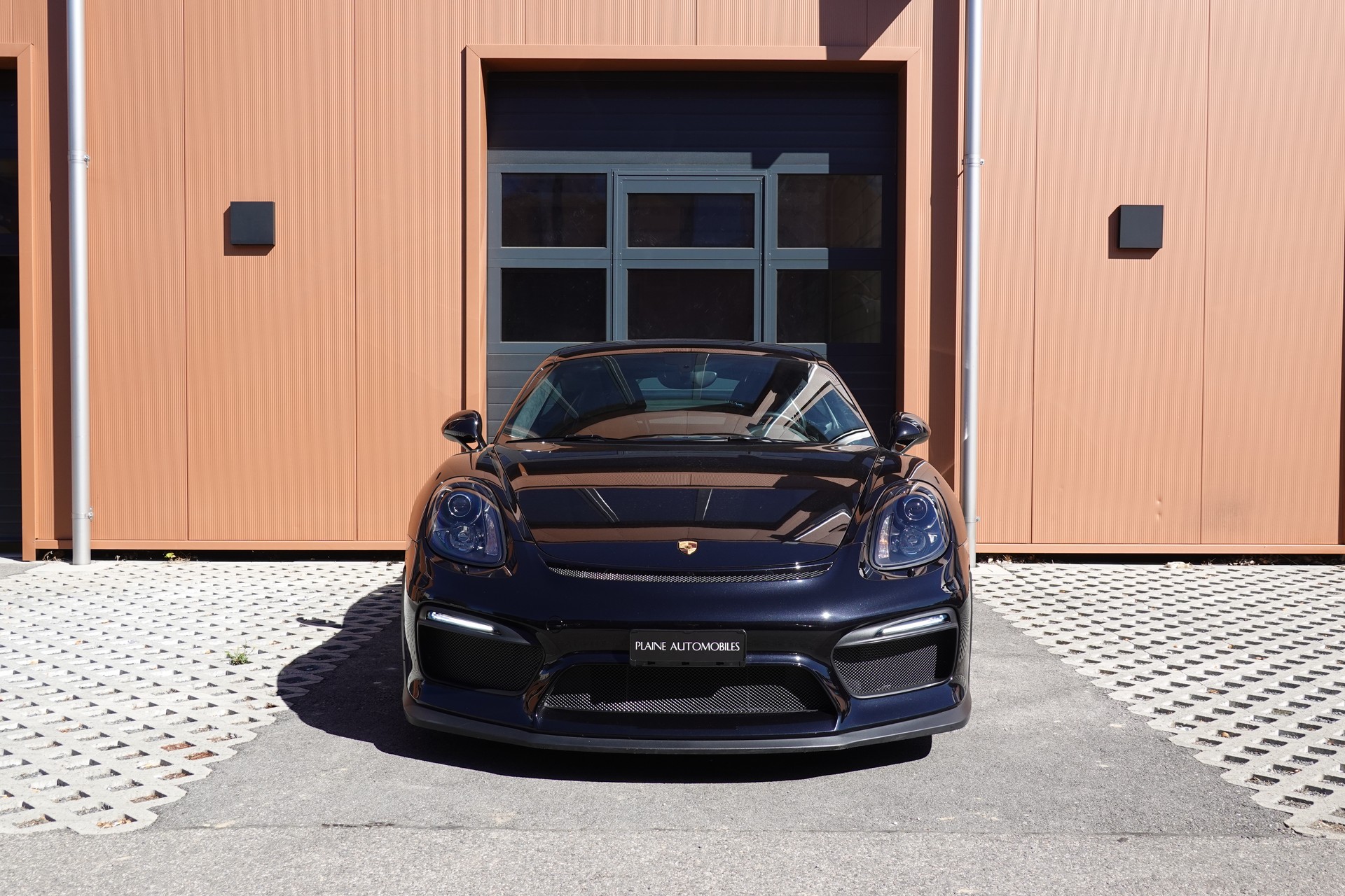 PORSCHE Cayman GT4 - "CH Auto * Porsche Approved 05.28 * Pack Clubsport * Pack Sport Chrono * Sièges 918 * Alcantara * Phares LED"-showroom-element-1