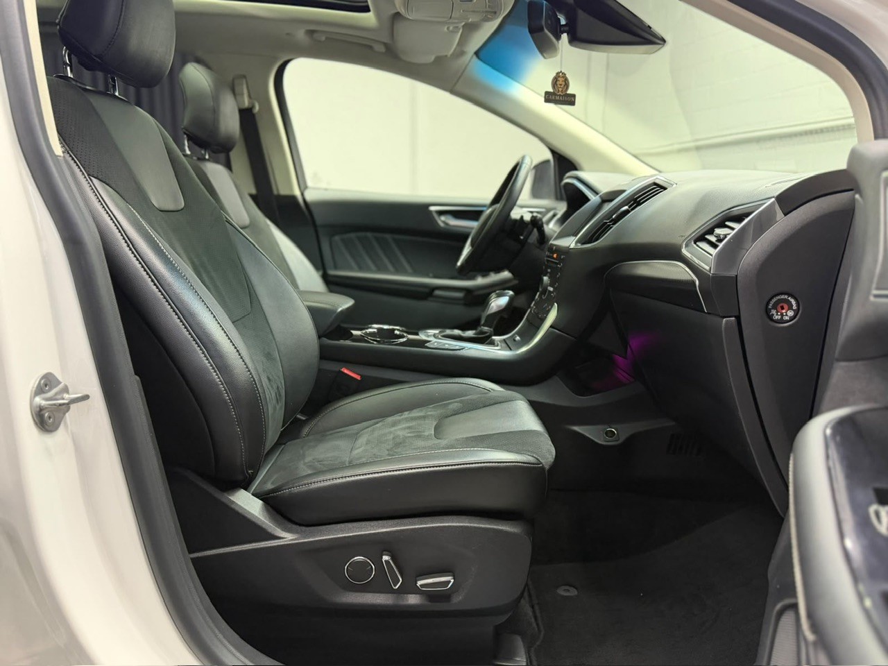 FORD Edge 2.0 TDCi Sport 4WD PowerShift | Panorama Dach | CH-Auto | Anhängerkupplung | Rückfahrkamera-image-28