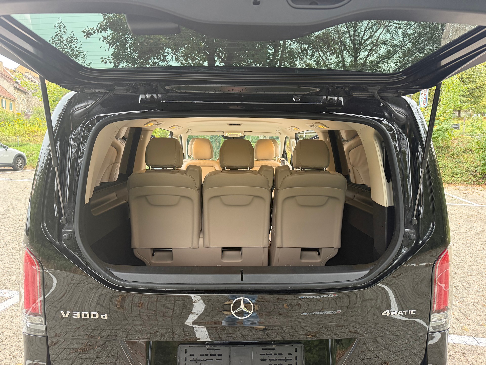 MERCEDES-BENZ V 300 d Exclusive Extralang-image-4