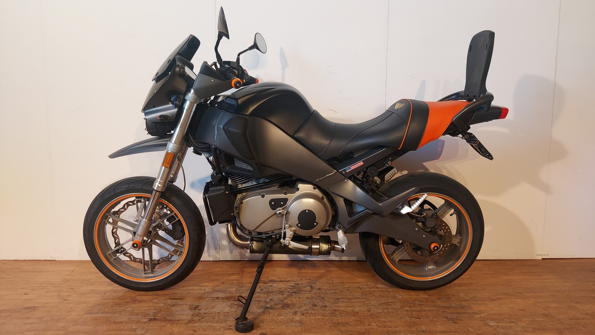 BUELL XB12X Ulysses-showroom-element-1