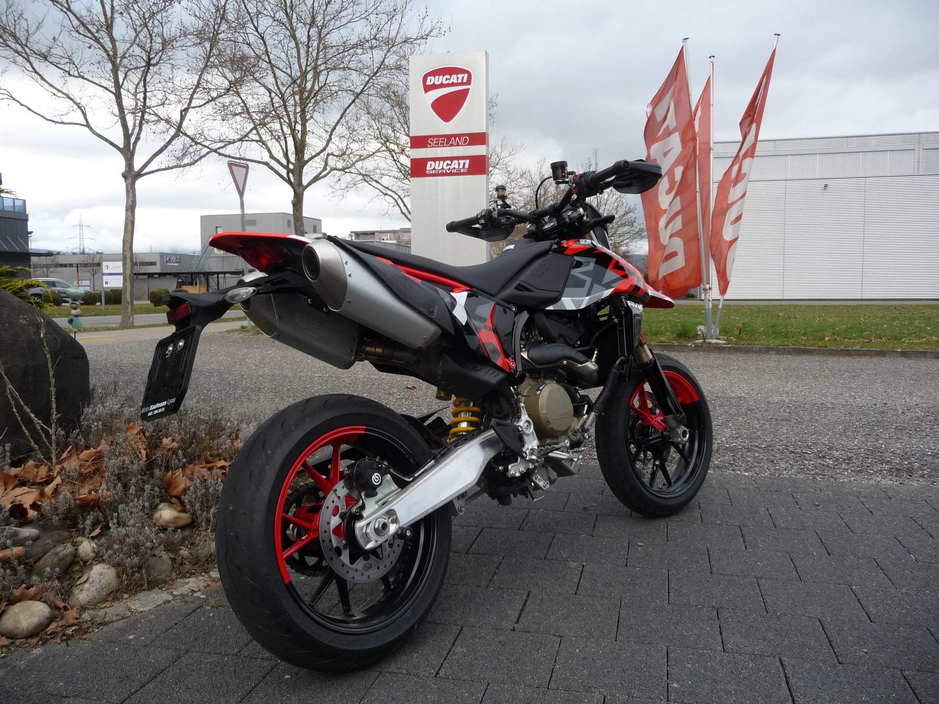 DUCATI Hypermotard 698 Mono RVE-image-2