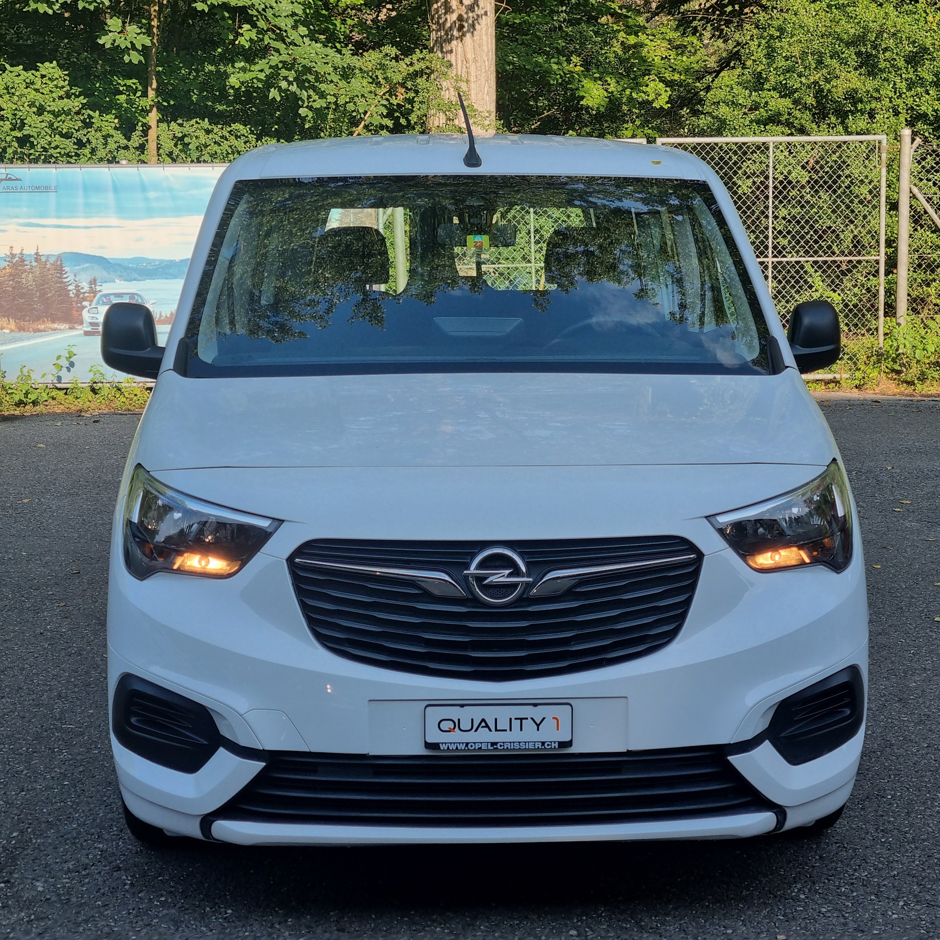 OPEL Combo Life 1.2 Essentia-image-4