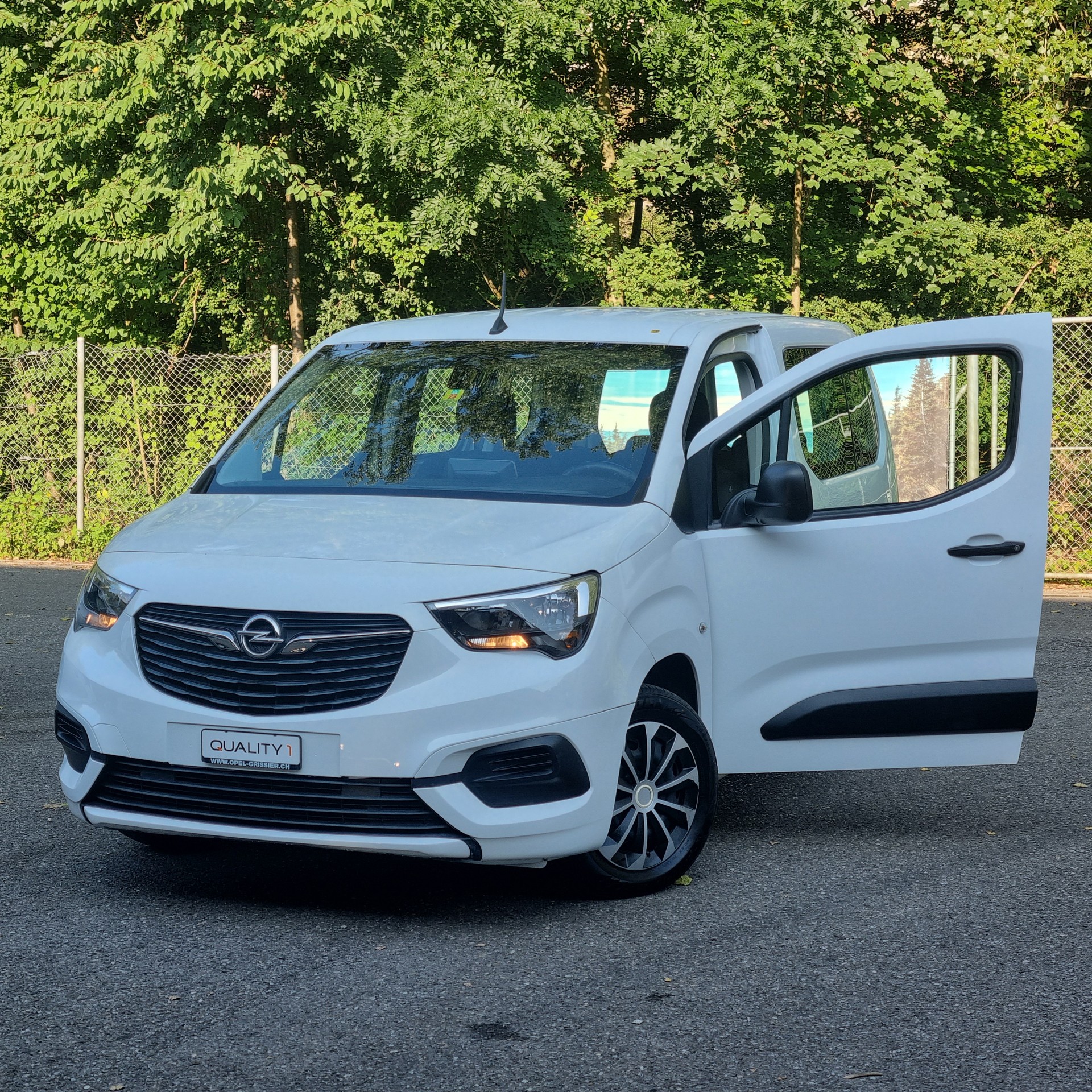 OPEL Combo Life 1.2 Essentia