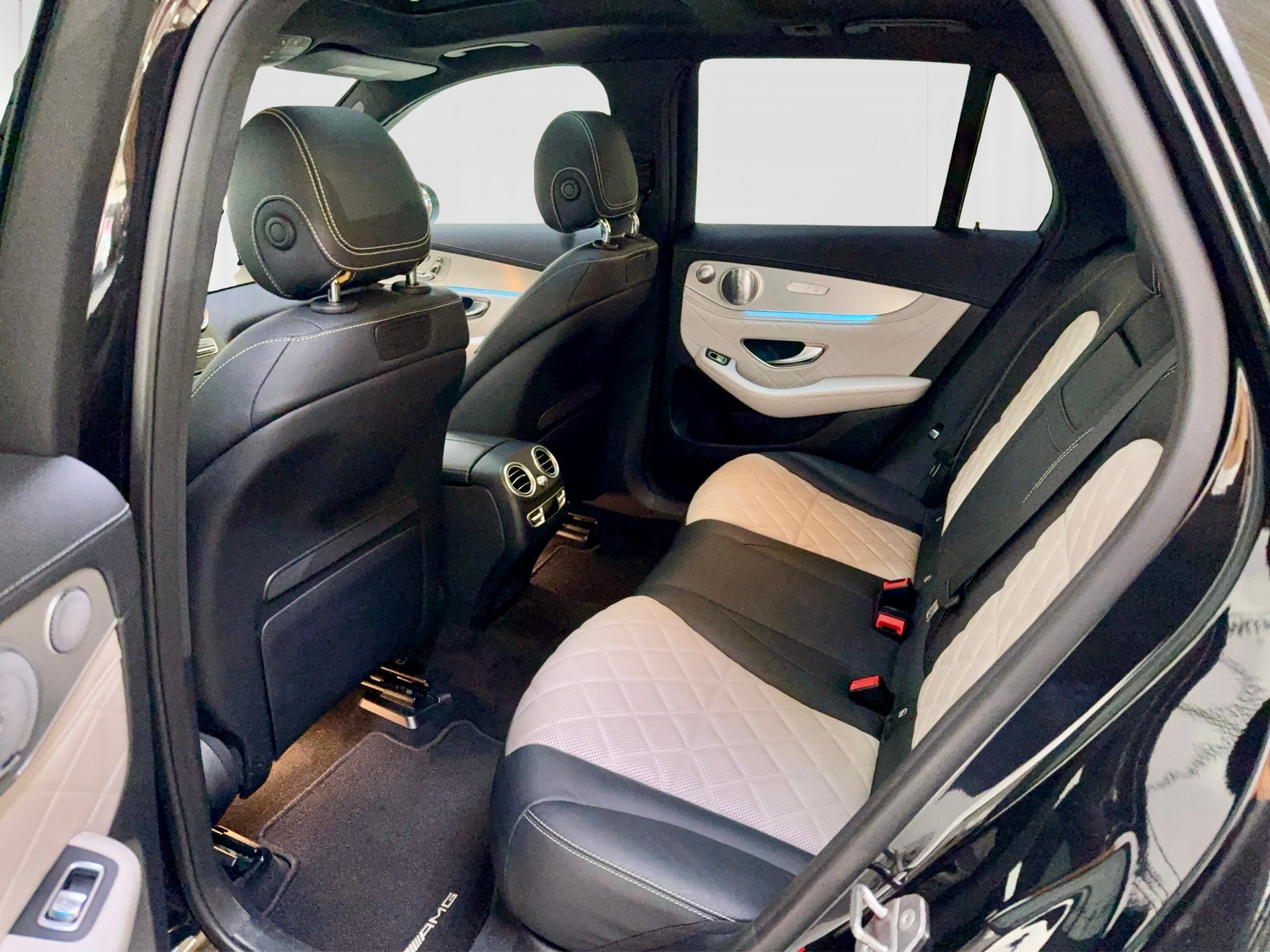 MERCEDES-BENZ GLC 63 S AMG 4Matic+ 9G-Tronic-image-11