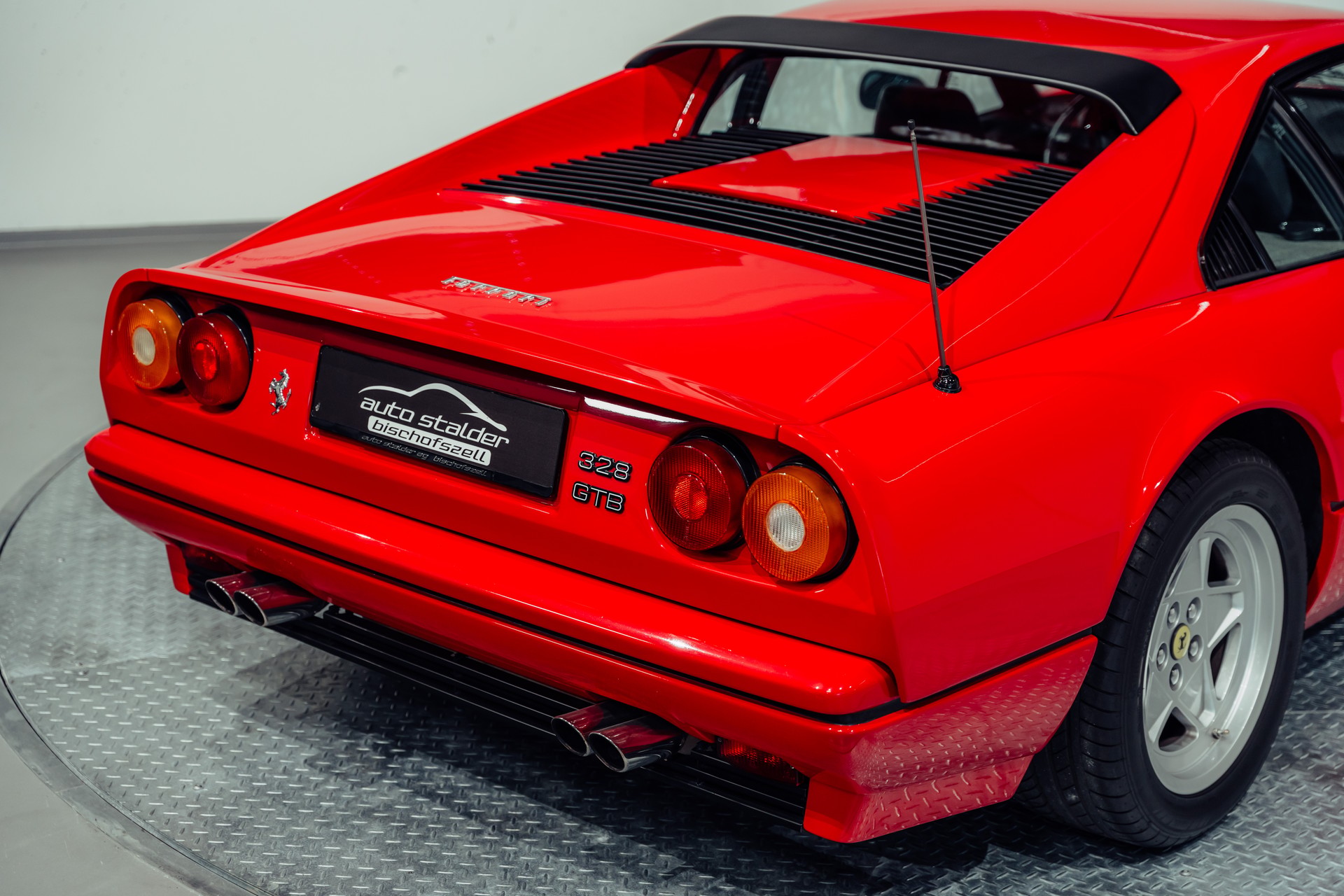 FERRARI 328 GTB-image-8